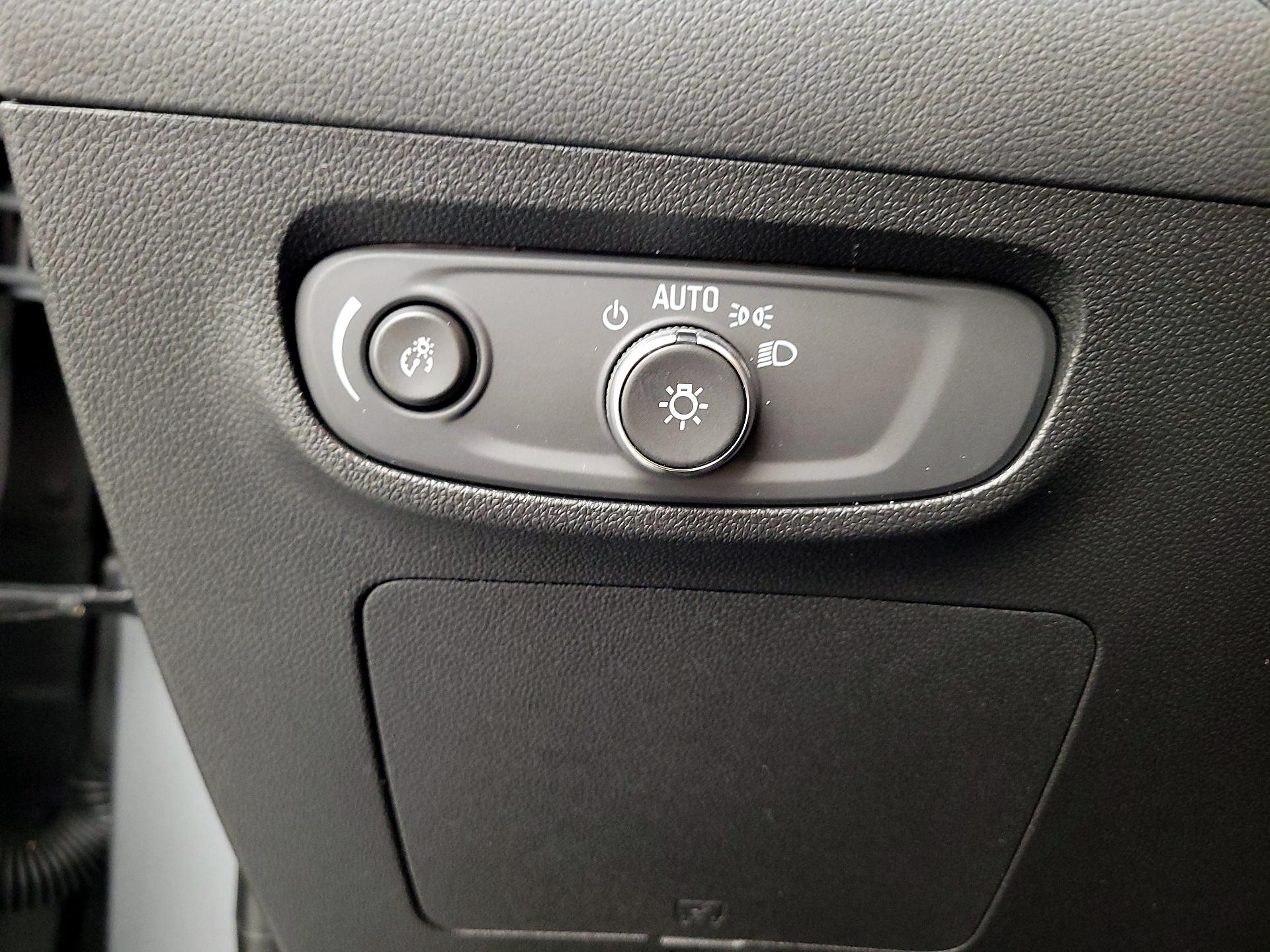 Thumbnail: 2025 Buick Encore GX - 13