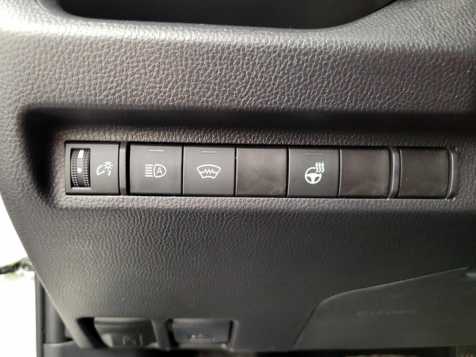 Thumbnail: 2025 Toyota RAV4 - 13