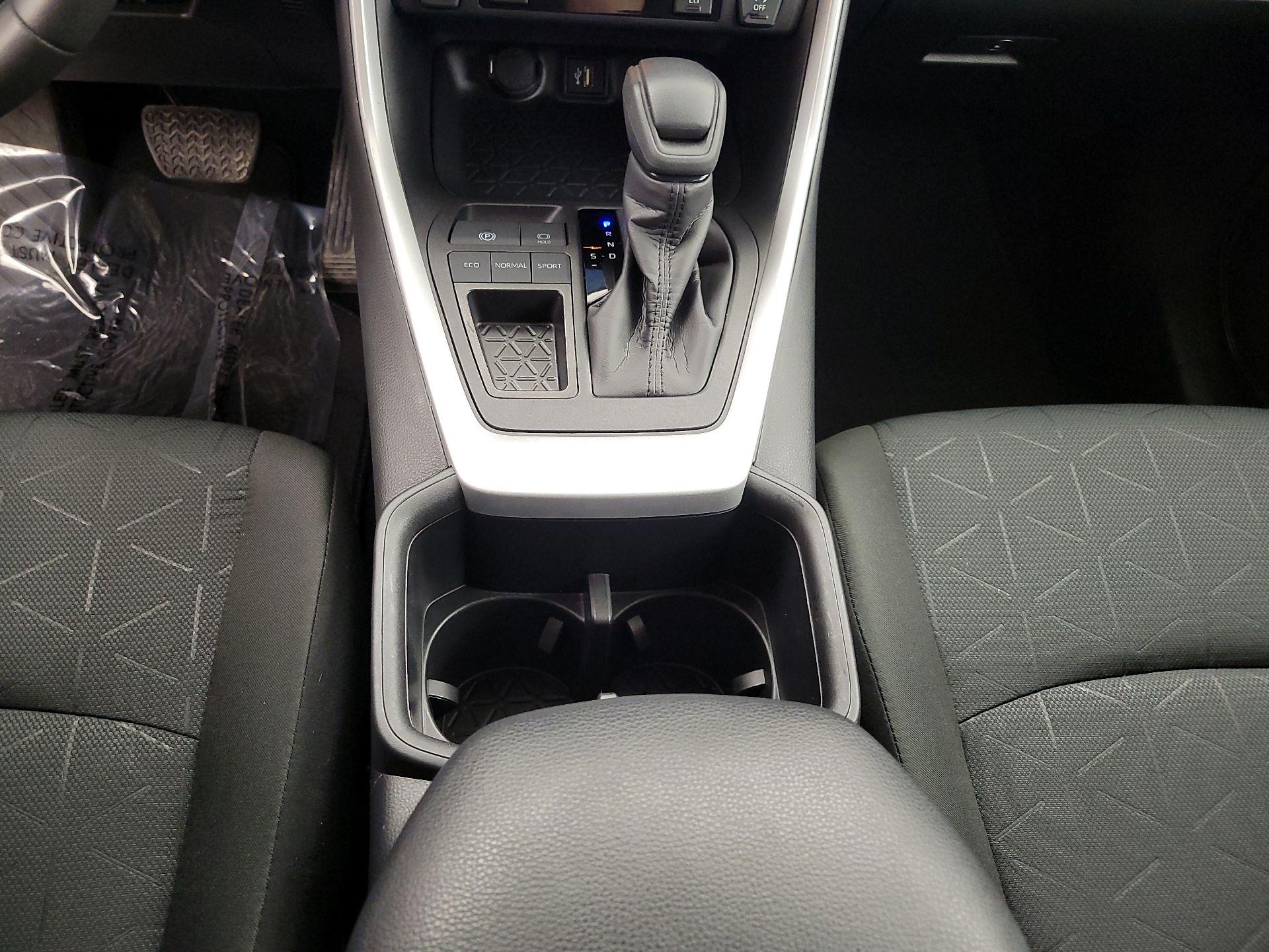 Thumbnail: 2025 Toyota RAV4 - 17