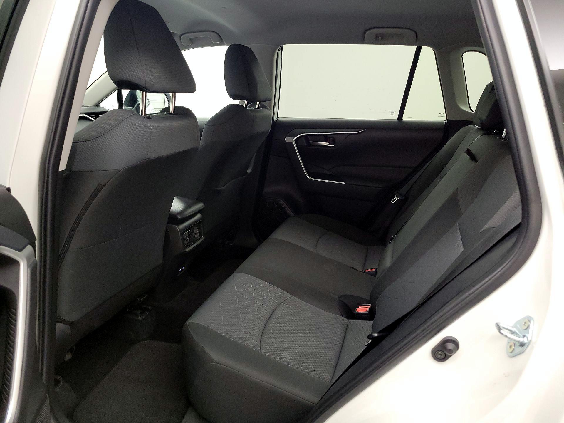 Thumbnail: 2025 Toyota RAV4 - 19