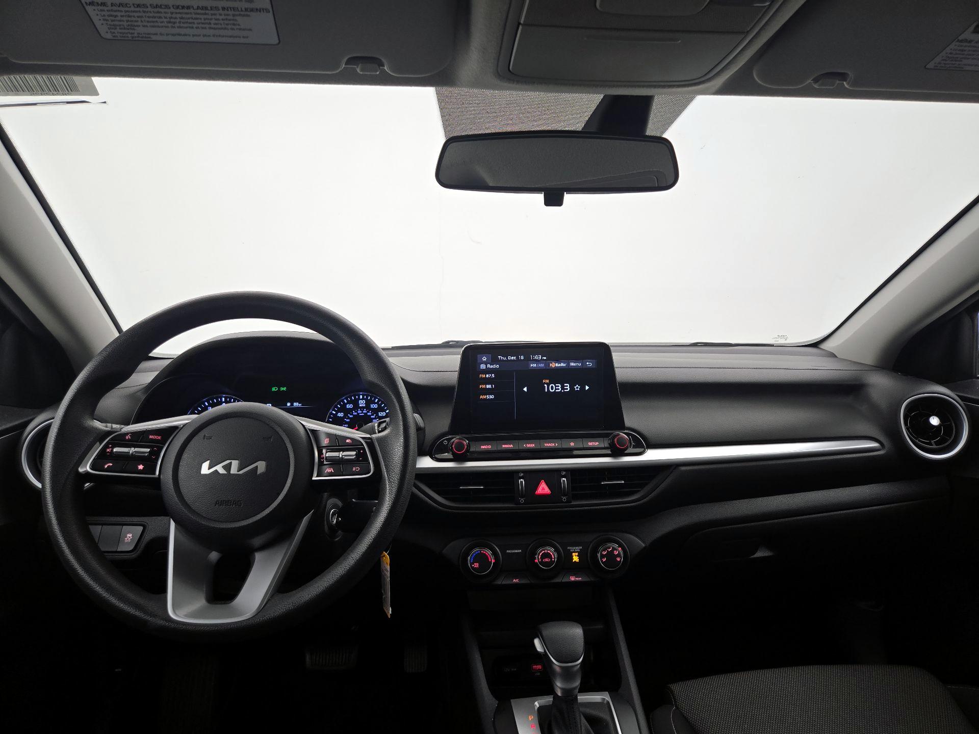 Thumbnail: 2024 Kia Forte - 9