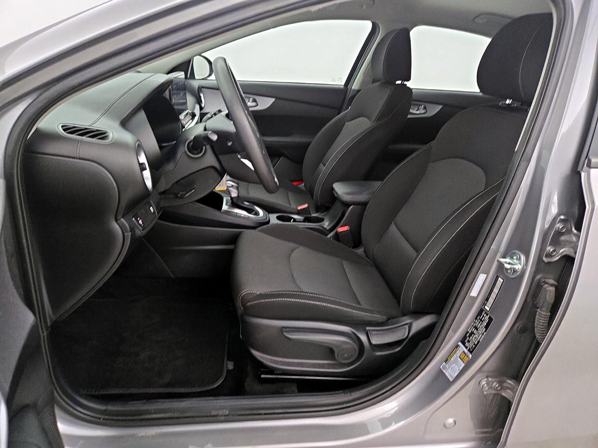 Thumbnail: 2024 Kia Forte - 11