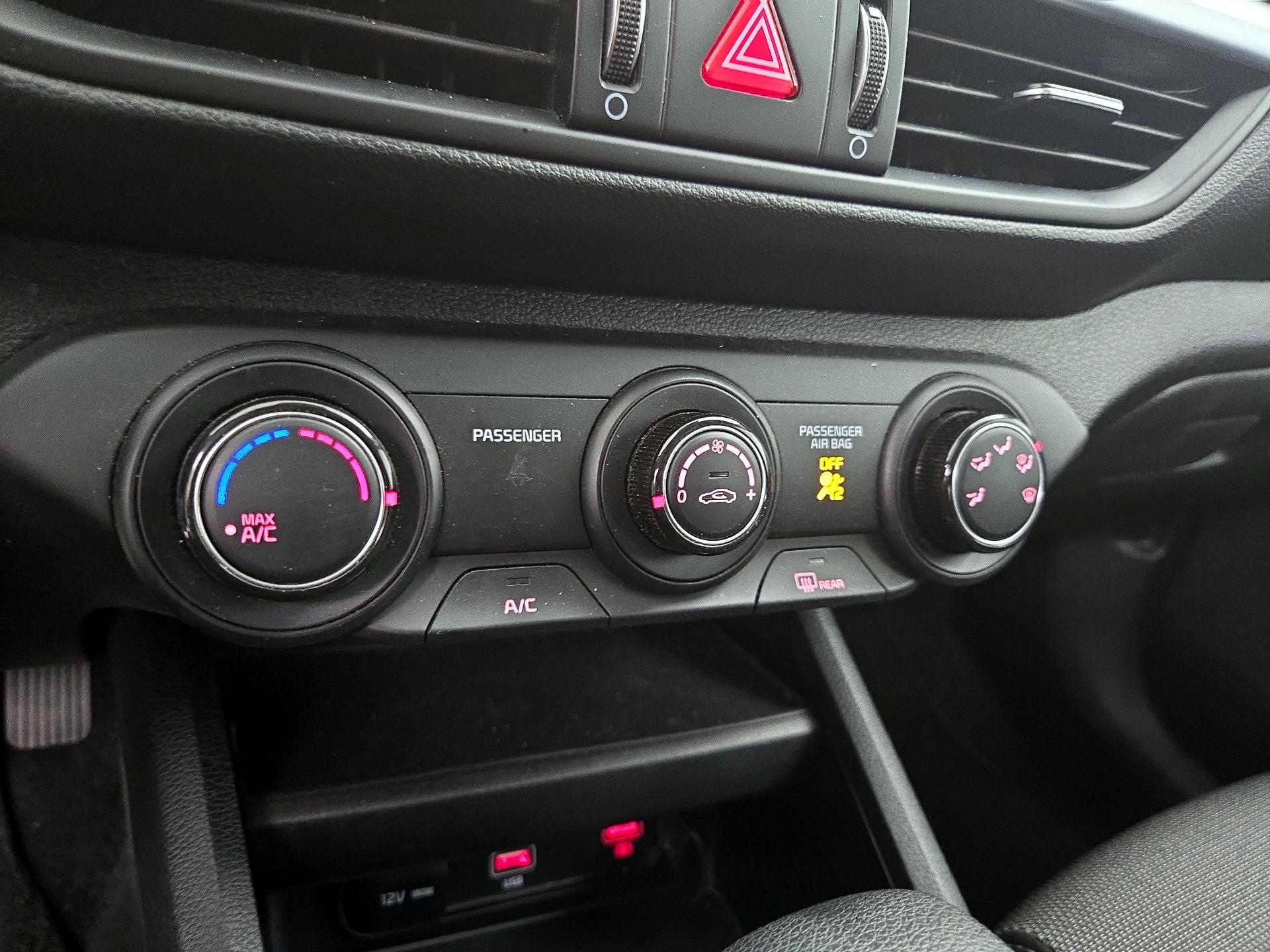 Thumbnail: 2024 Kia Forte - 16