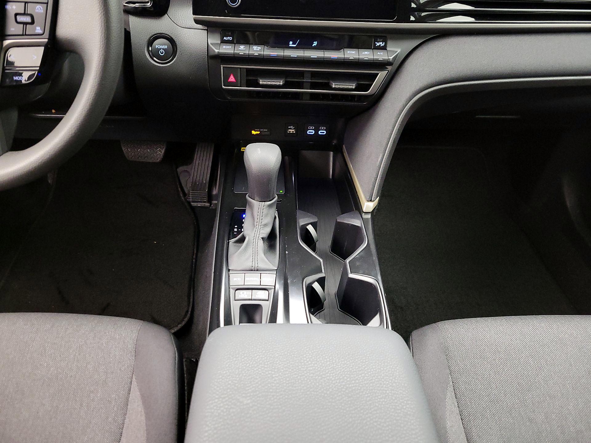 Thumbnail: 2025 Toyota Camry - 17