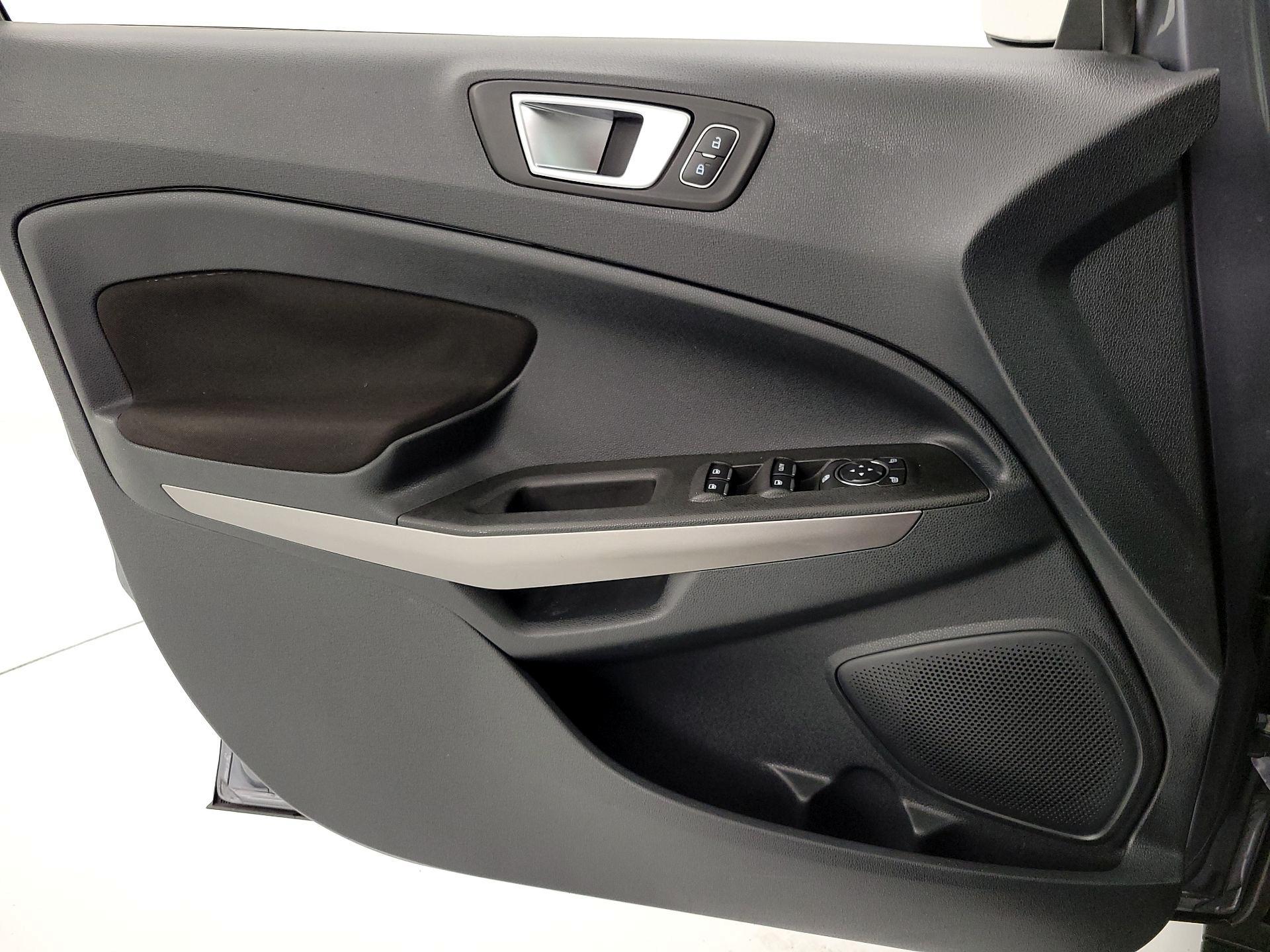 Thumbnail: 2018 Ford EcoSport - 12