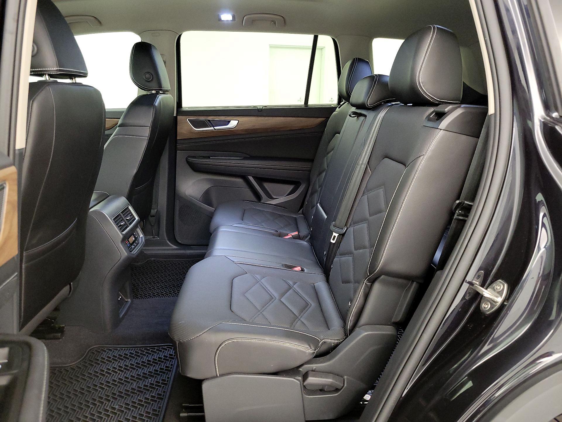 Thumbnail: 2024 Volkswagen Atlas - 20