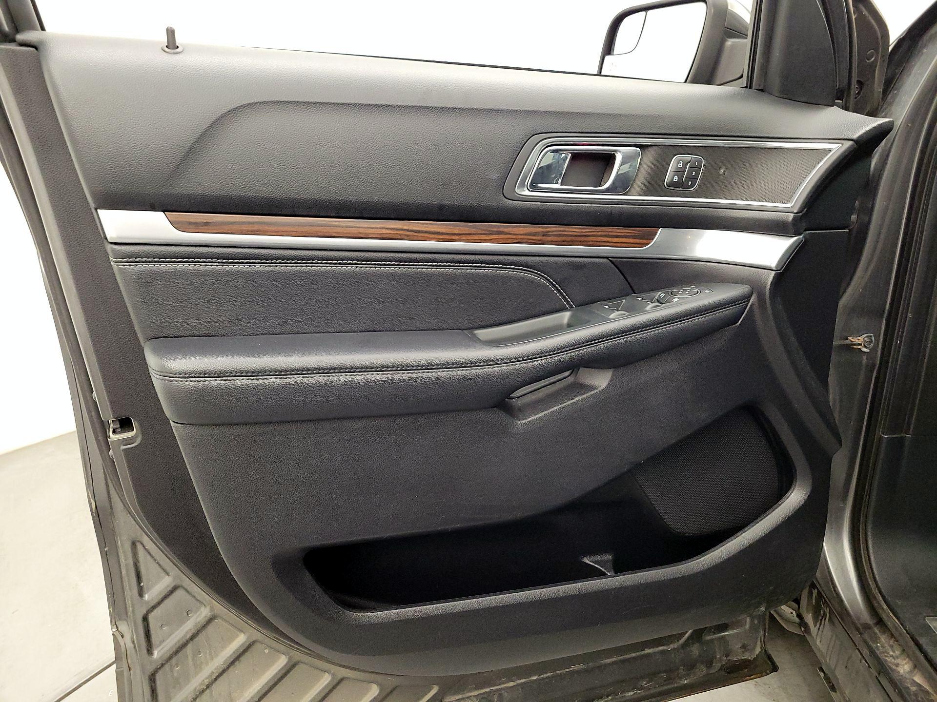 Thumbnail: 2018 Ford Explorer - 12