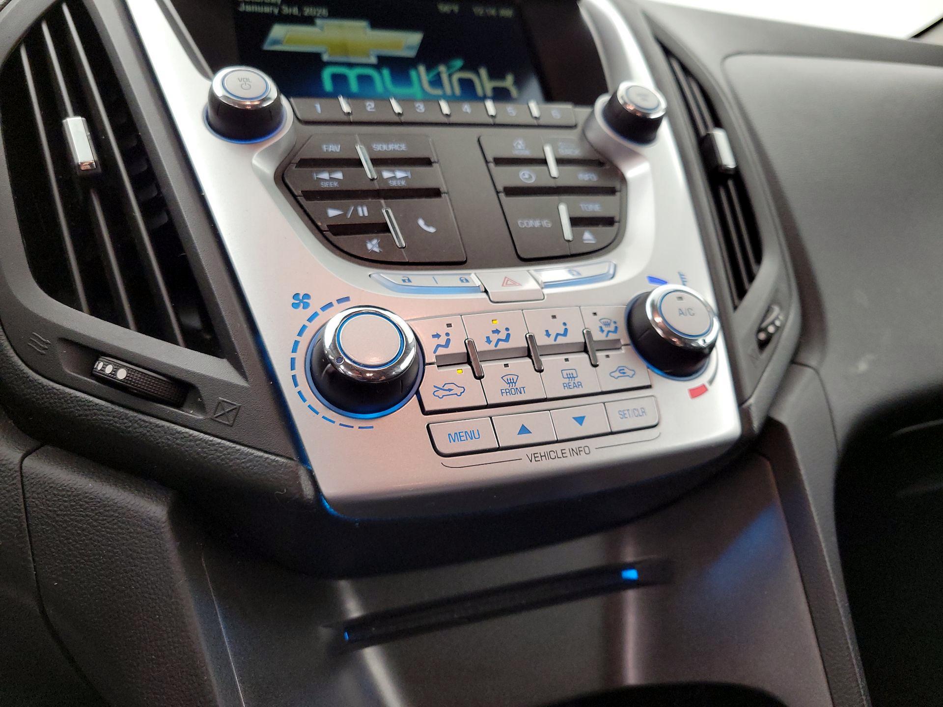 Thumbnail: 2015 Chevrolet Equinox - 15