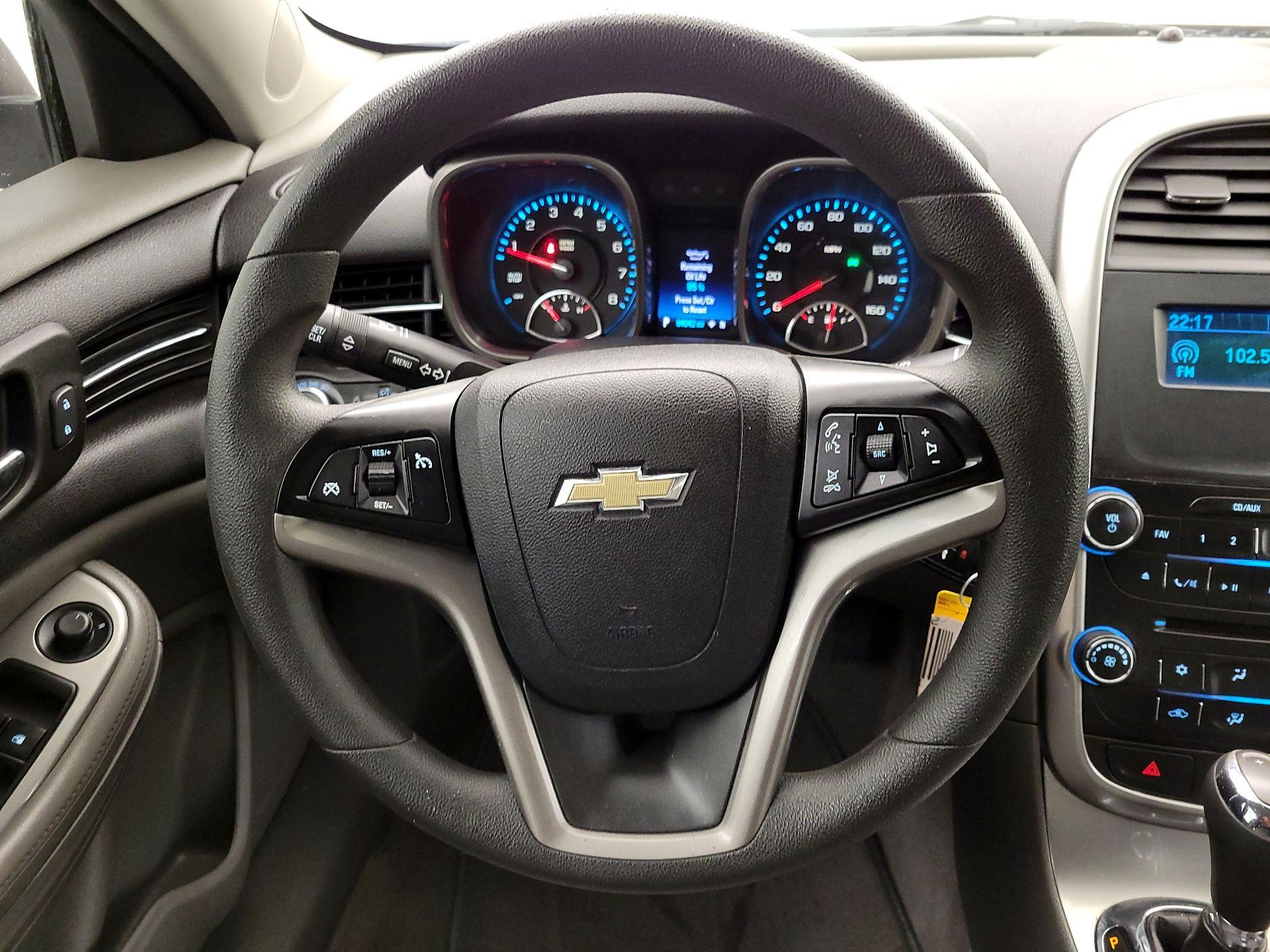 Thumbnail: 2015 Chevrolet Malibu - 10