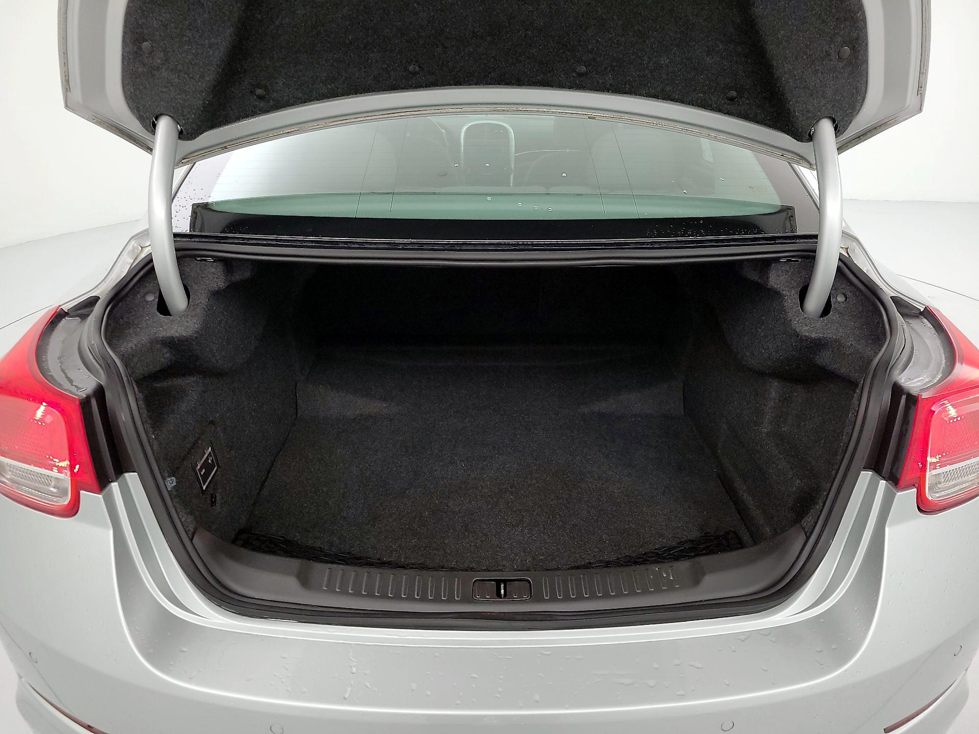 Thumbnail: 2015 Chevrolet Malibu - 19