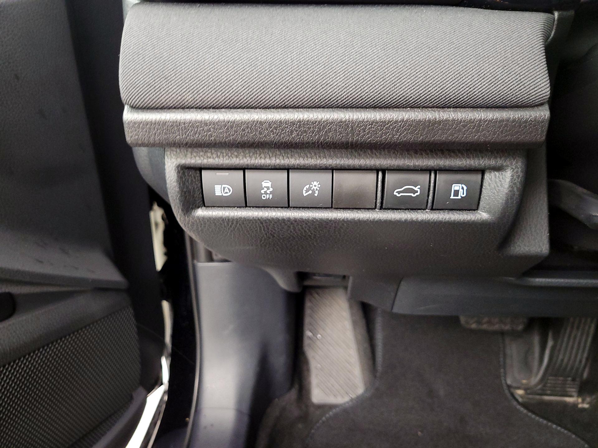 Thumbnail: 2025 Toyota Camry - 13