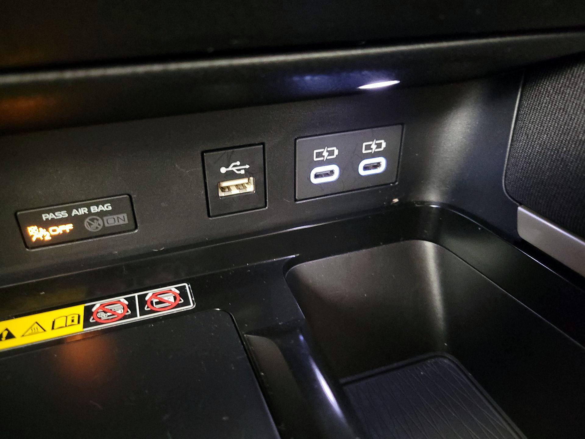 Thumbnail: 2025 Toyota Camry - 18