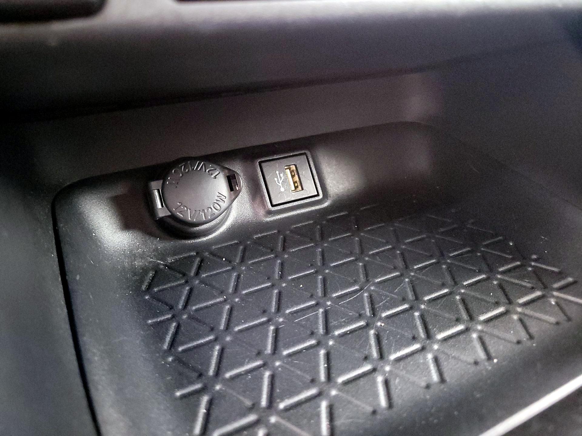 Thumbnail: 2025 Toyota RAV4 - 18