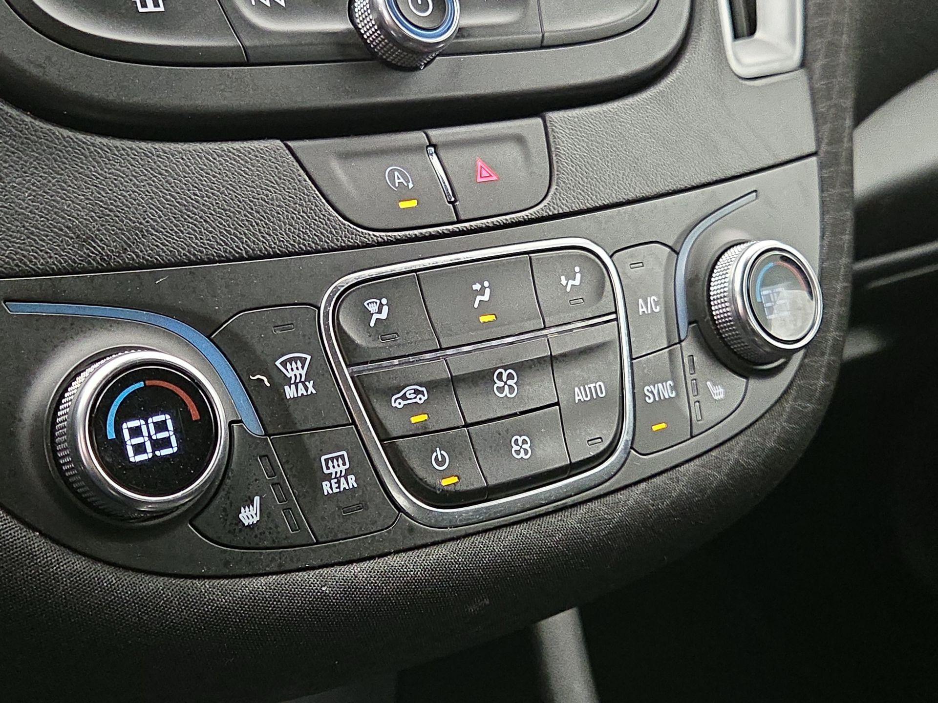 Thumbnail: 2024 Chevrolet Malibu - 16