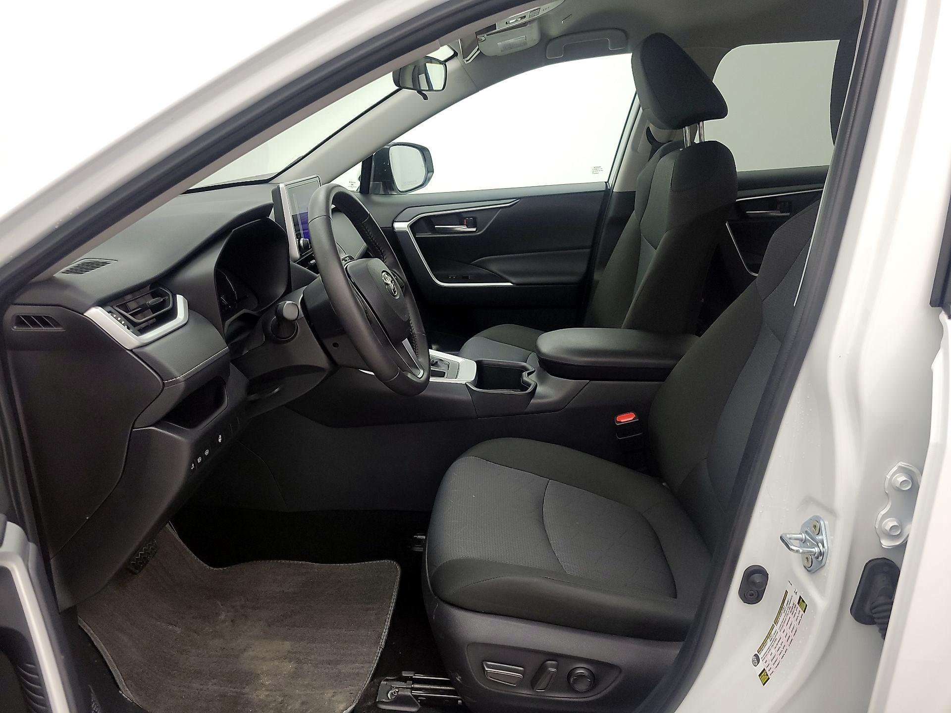 Thumbnail: 2025 Toyota RAV4 - 11