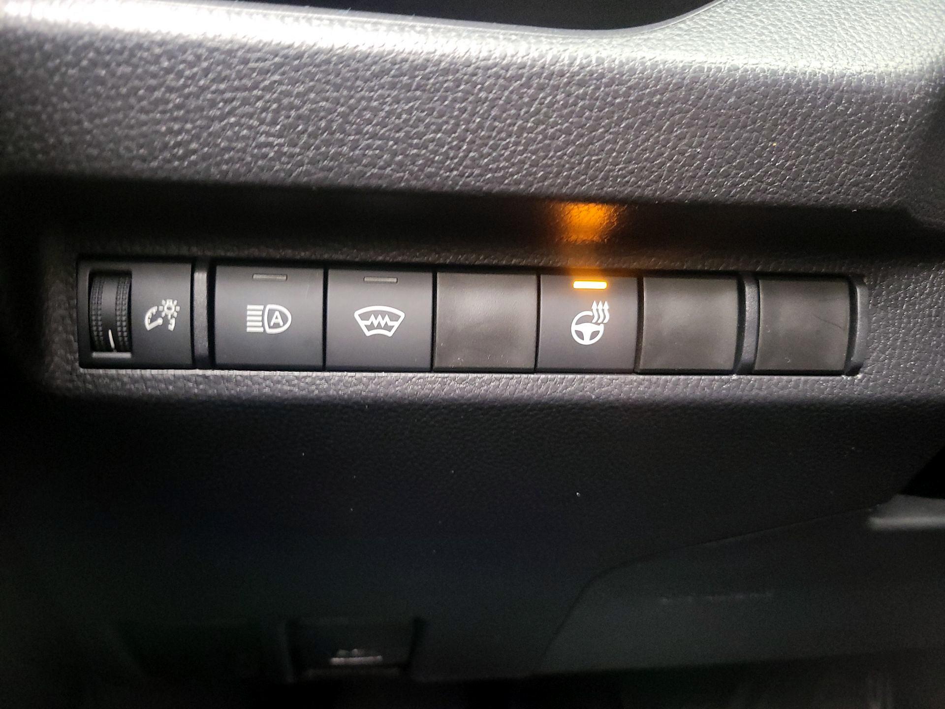 Thumbnail: 2025 Toyota RAV4 - 13