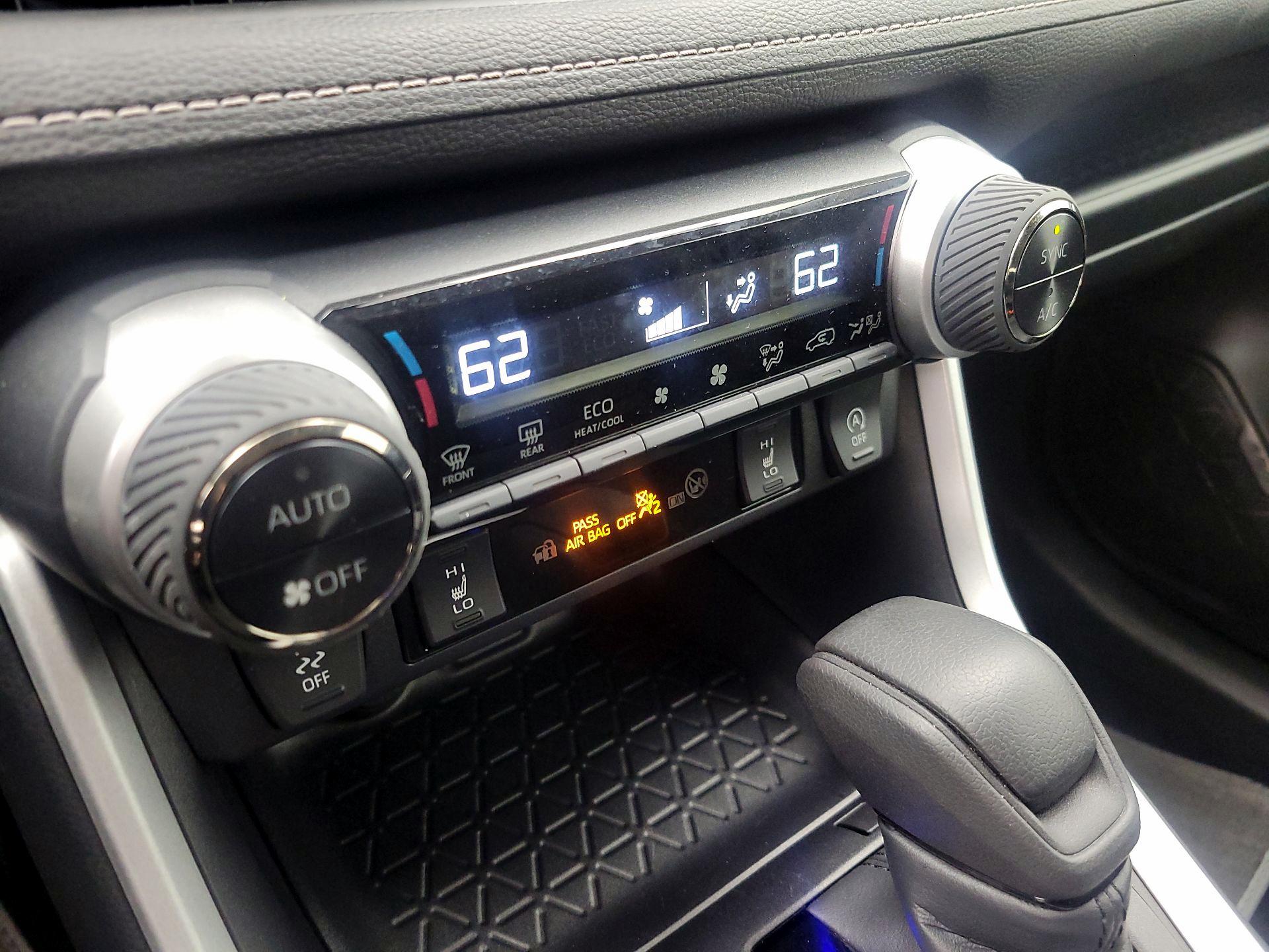 Thumbnail: 2025 Toyota RAV4 - 16