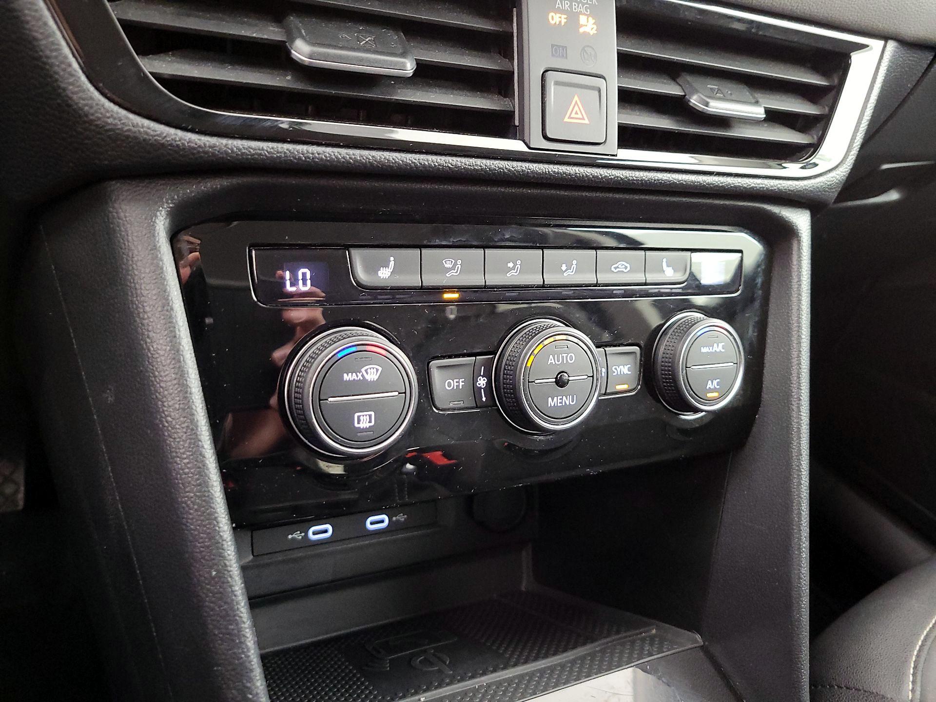 Thumbnail: 2024 Volkswagen Taos - 17