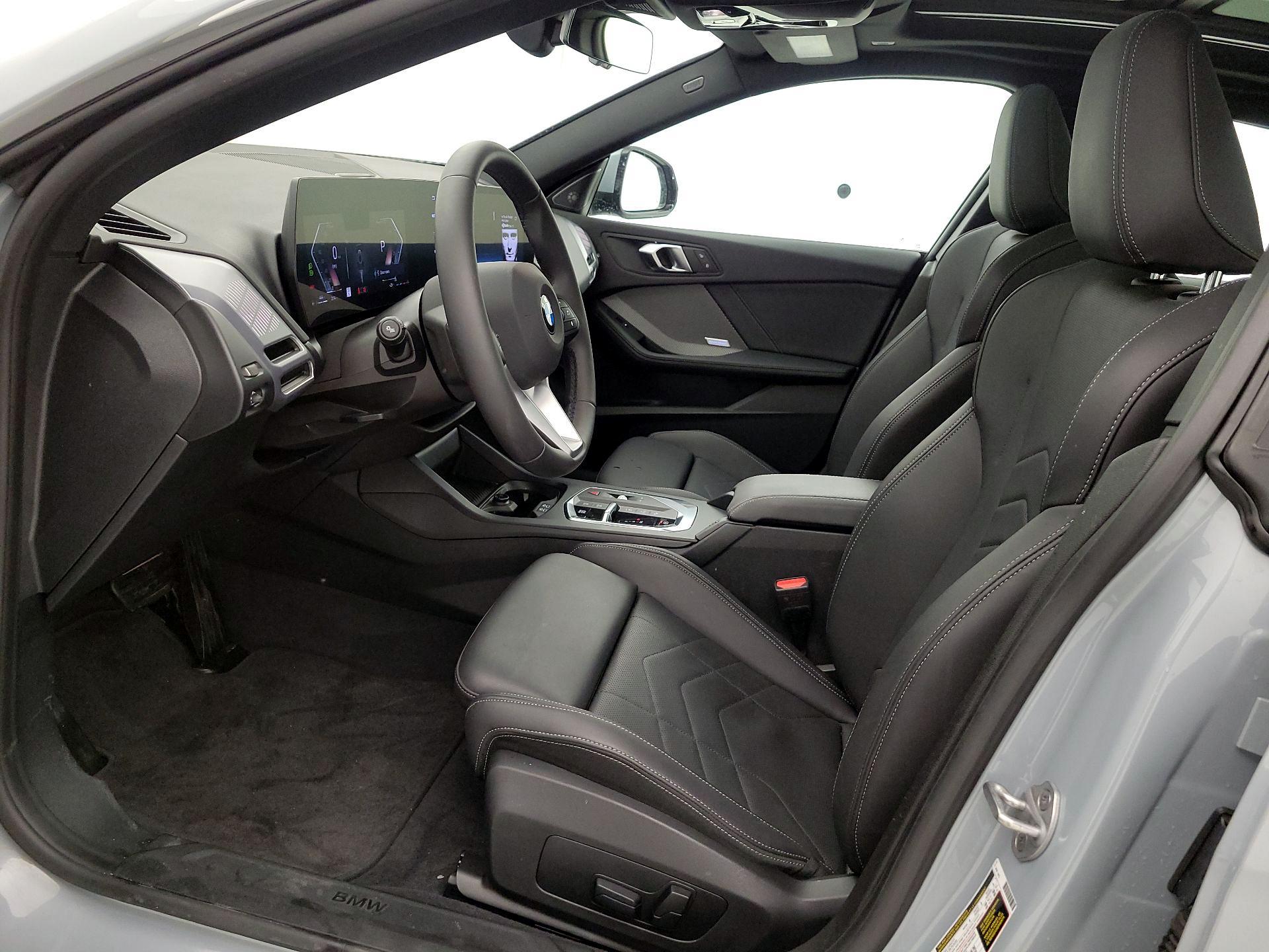 Thumbnail: 2025 BMW 2 Series - 11