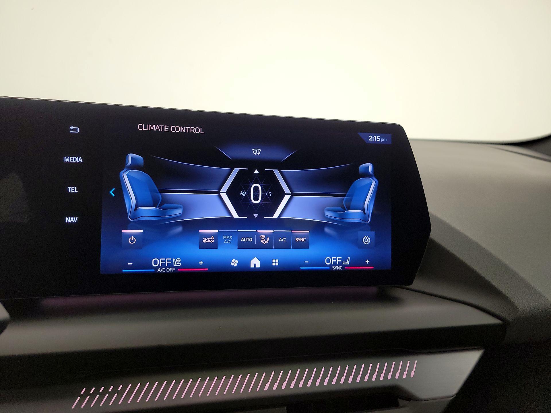 Thumbnail: 2025 BMW 2 Series - 16