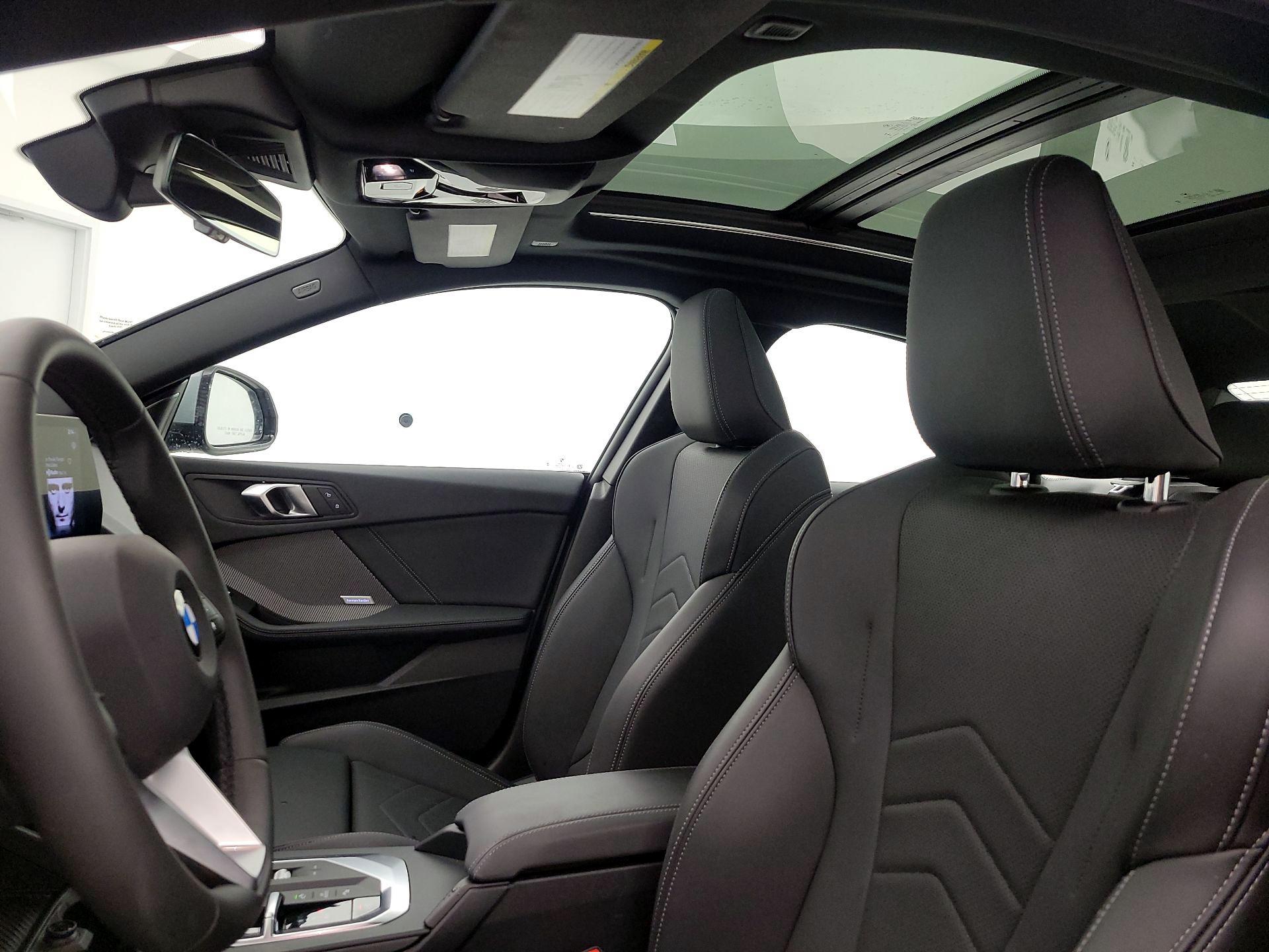 Thumbnail: 2025 BMW 2 Series - 19