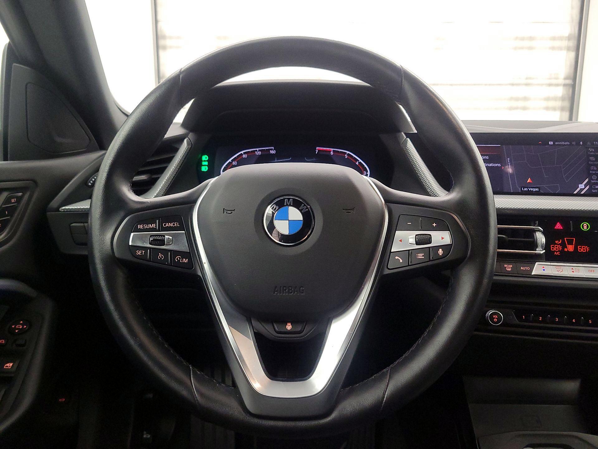 Thumbnail: 2024 BMW 2 Series - 10