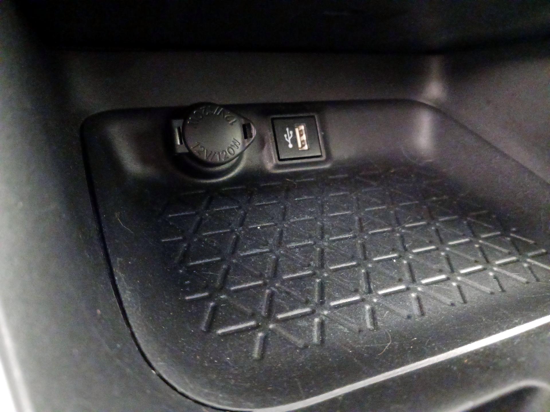 Thumbnail: 2024 Toyota RAV4 - 18