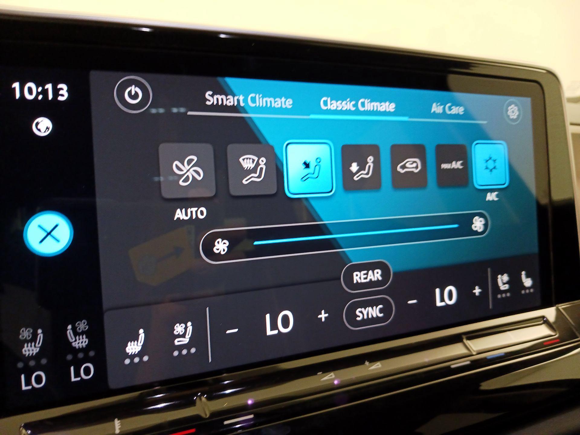 Thumbnail: 2024 Volkswagen Atlas - 16