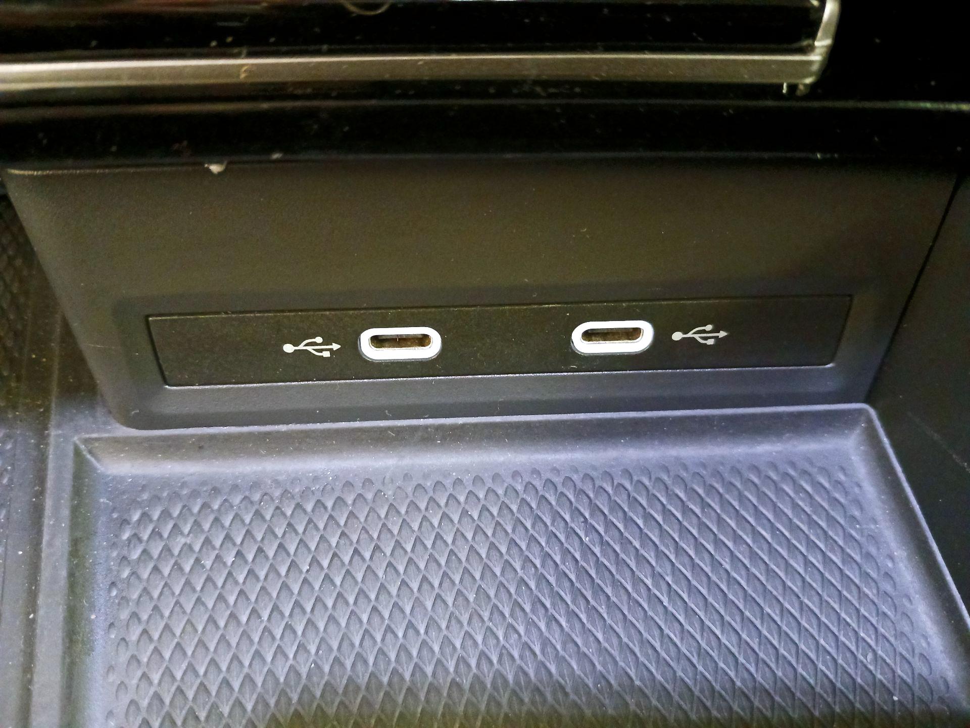 Thumbnail: 2024 Volkswagen Atlas - 18