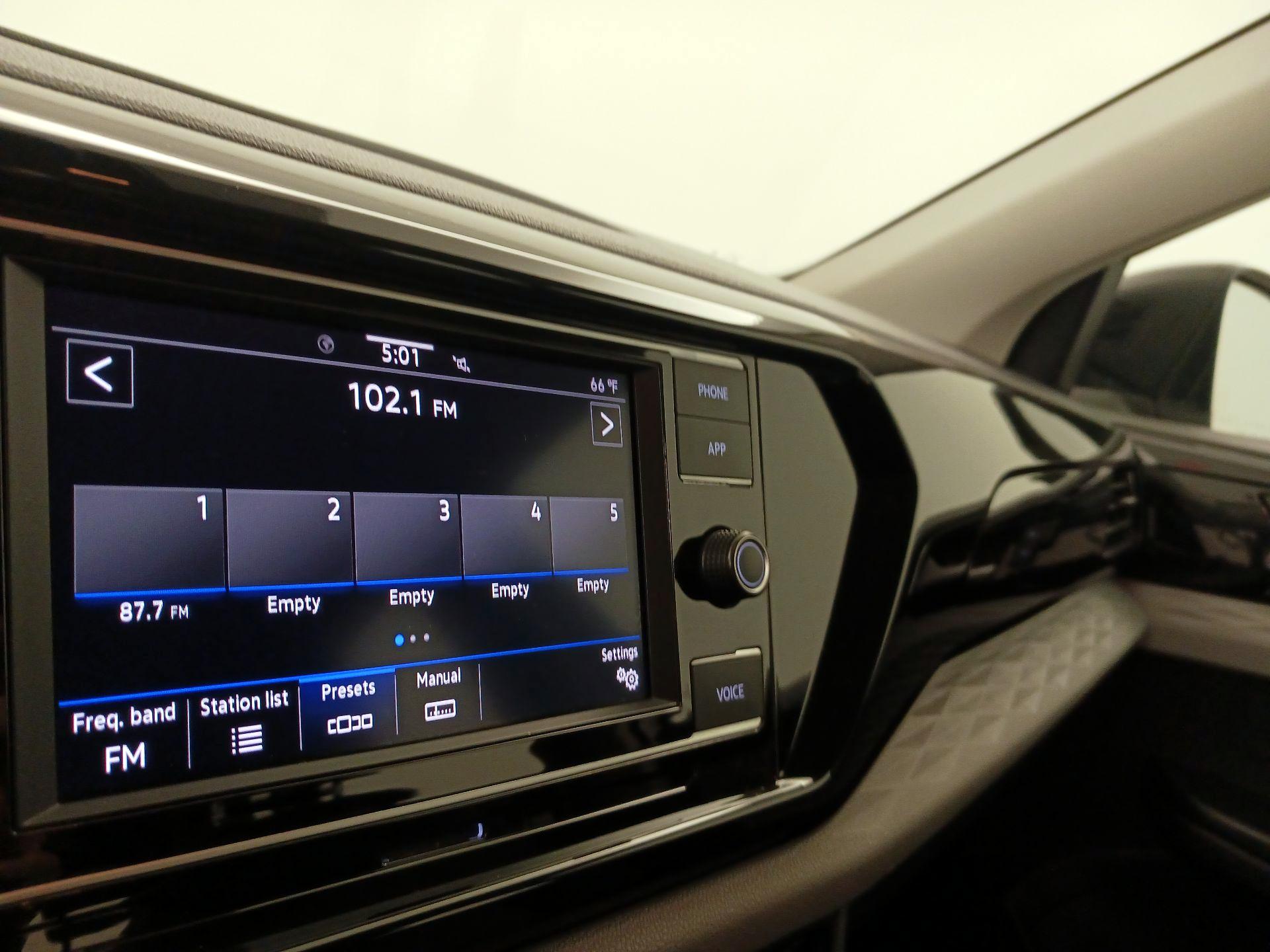 Thumbnail: 2024 Volkswagen Taos - 15