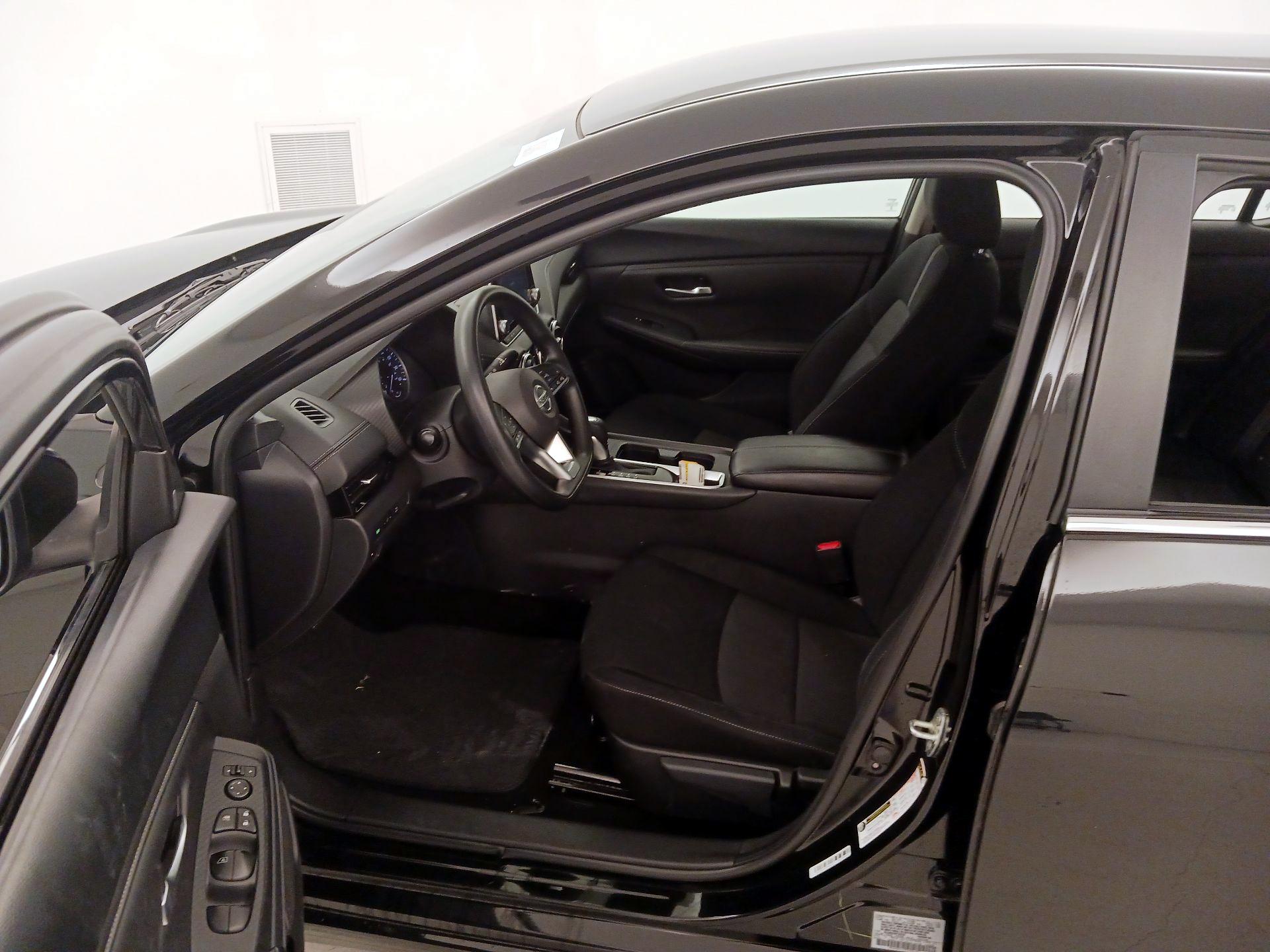 Thumbnail: 2023 Nissan Sentra - 11