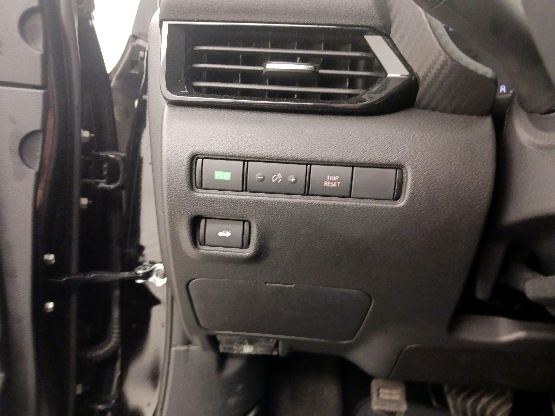 Thumbnail: 2023 Nissan Sentra - 13