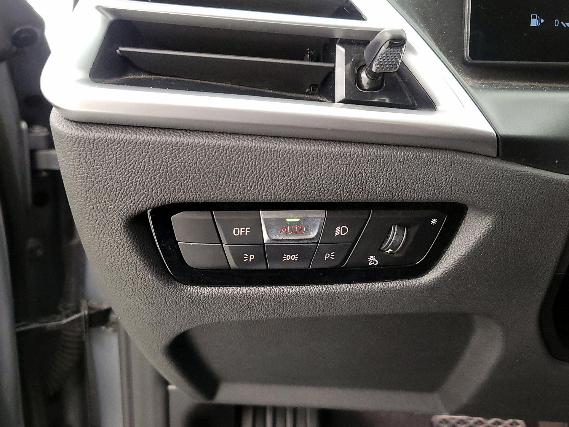 Thumbnail: 2025 BMW 4 Series - 13