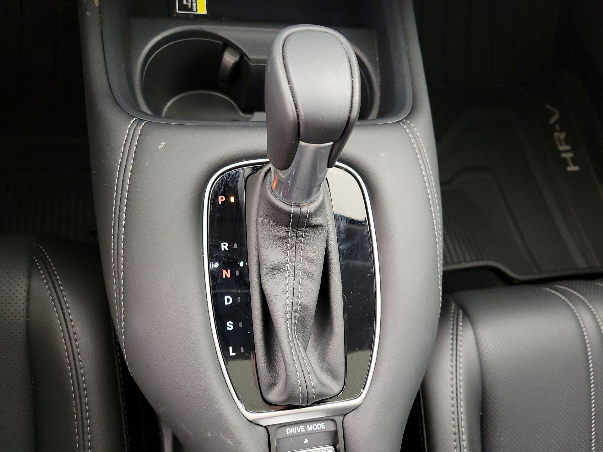 Thumbnail: 2025 Honda HR-V - 17