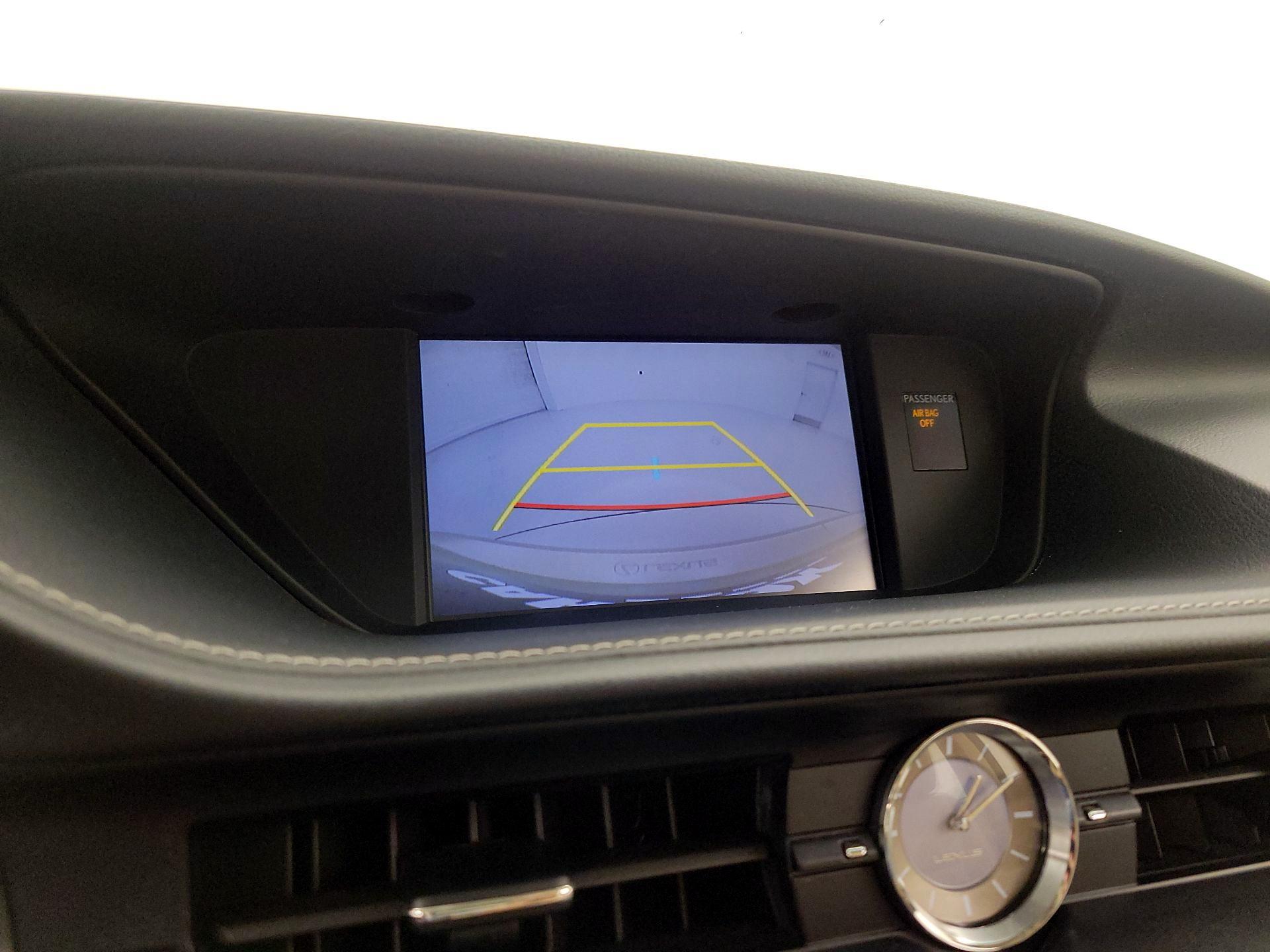 Thumbnail: 2015 Lexus ES - 15