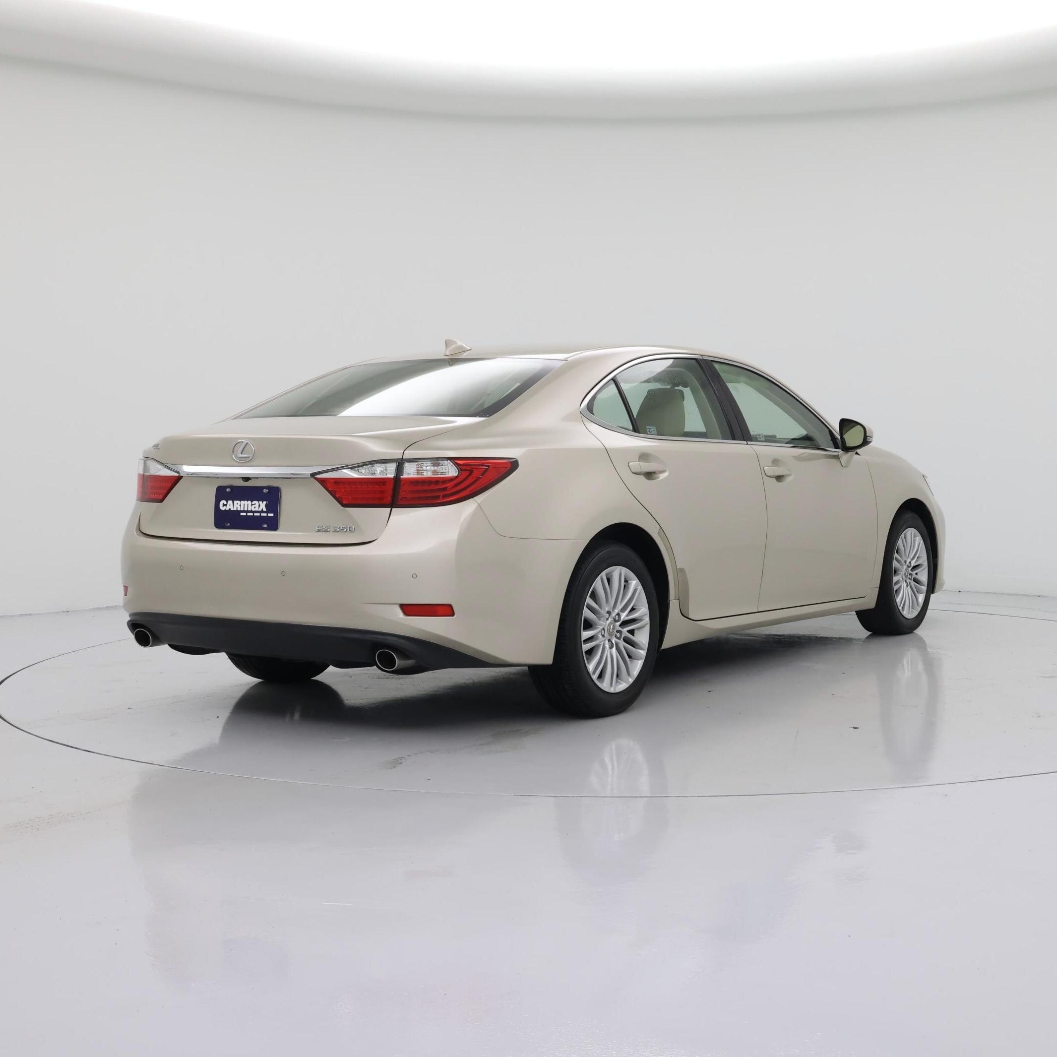 Thumbnail: 2015 Lexus ES - 8