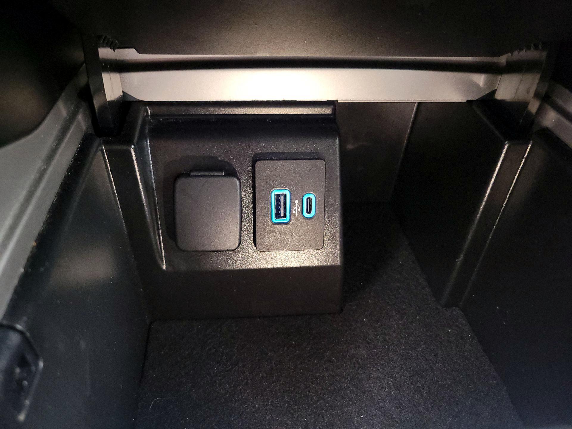 Thumbnail: 2023 Ford Explorer - 18