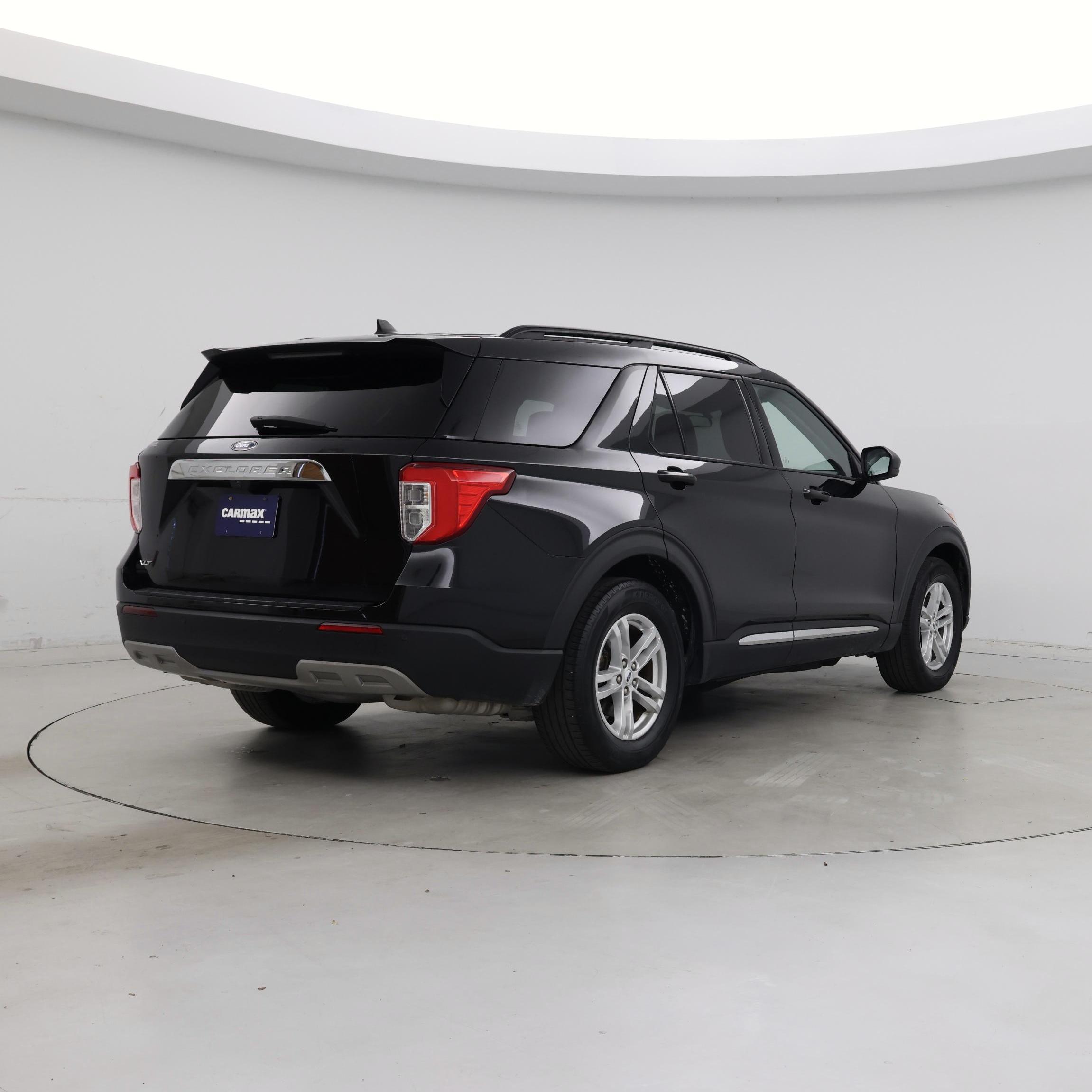 Thumbnail: 2023 Ford Explorer - 8