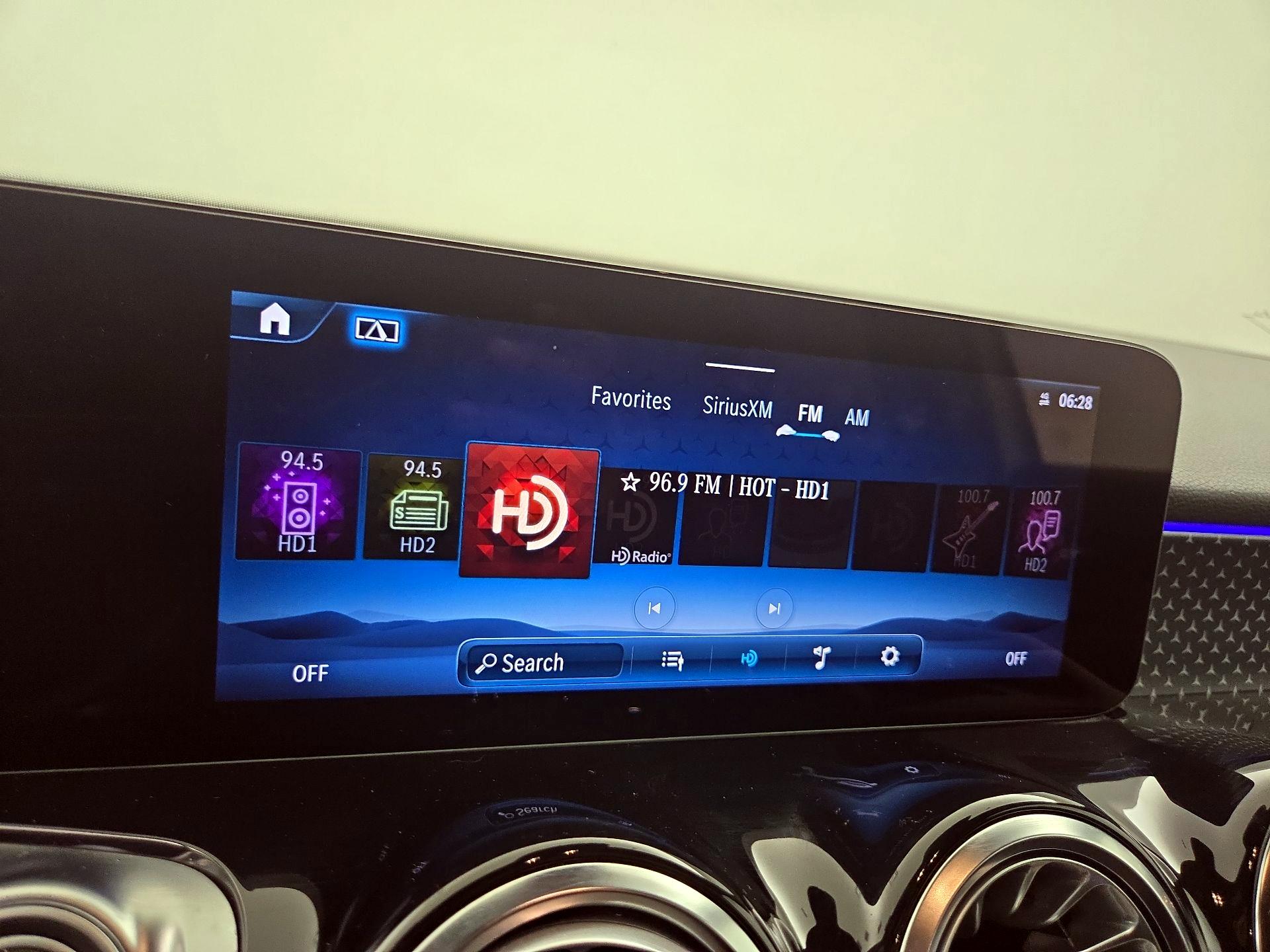 Thumbnail: 2024 Mercedes-Benz GLB - 15