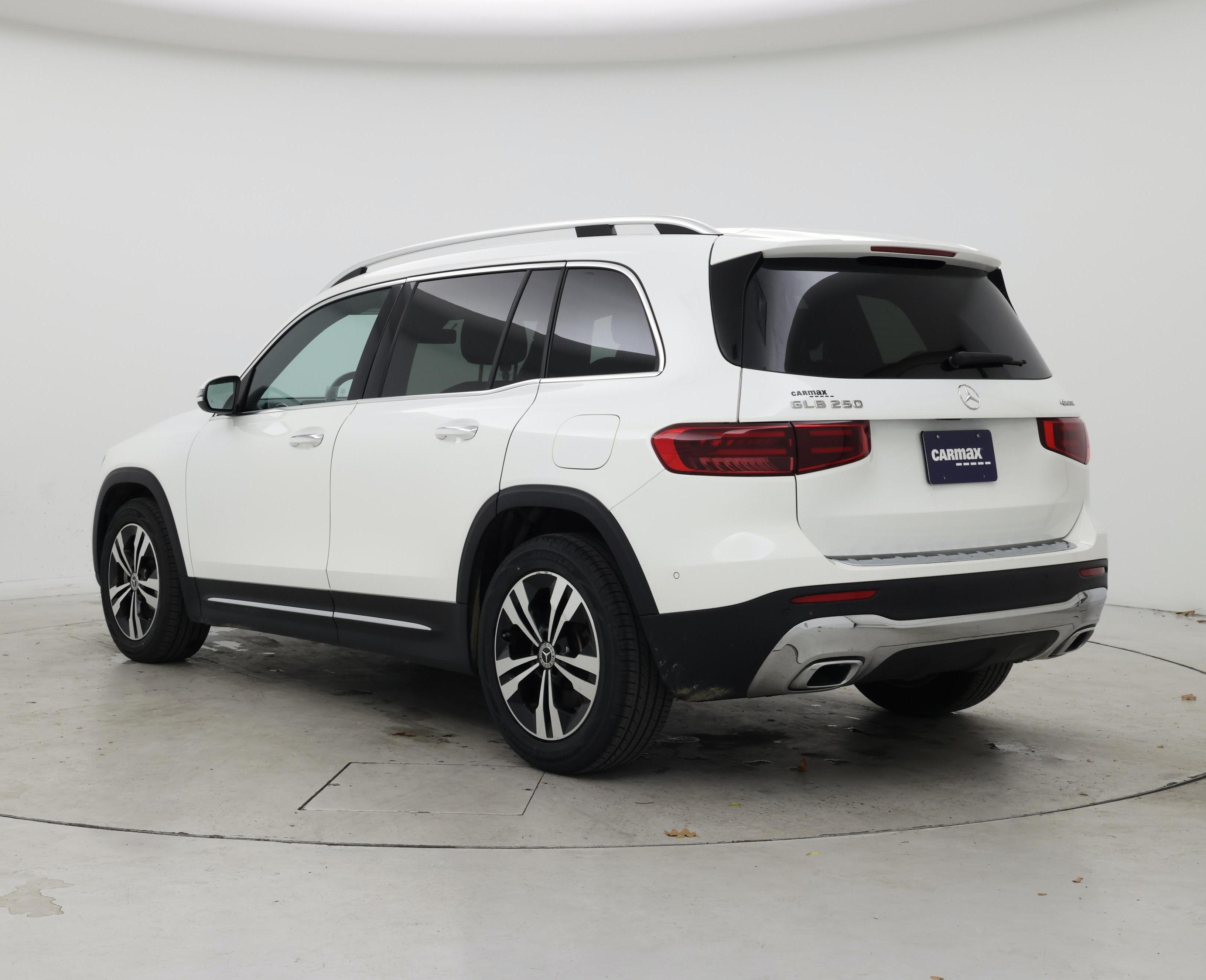 Thumbnail: 2024 Mercedes-Benz GLB - 2