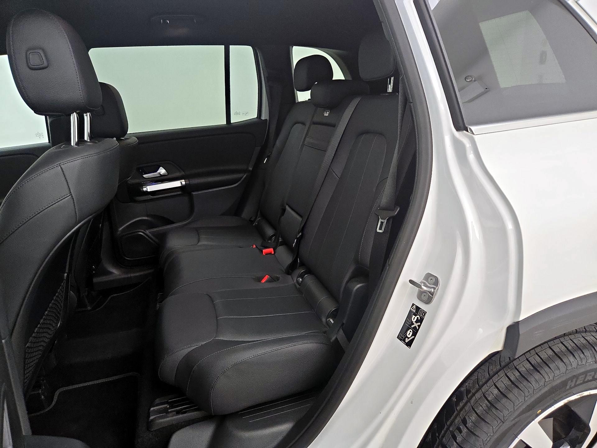 Thumbnail: 2024 Mercedes-Benz GLB - 19