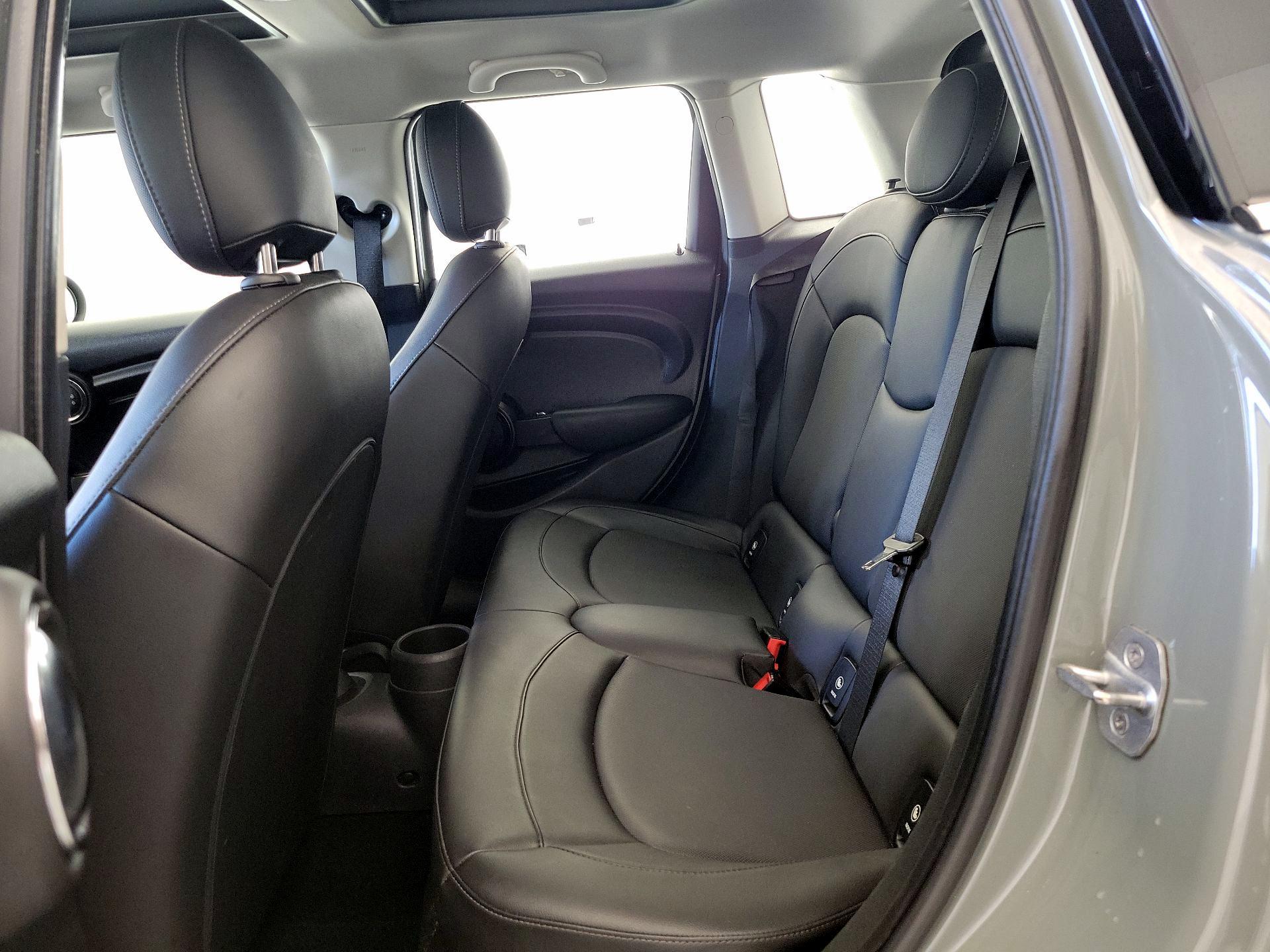 Thumbnail: 2020 MINI Cooper Hardtop - 20