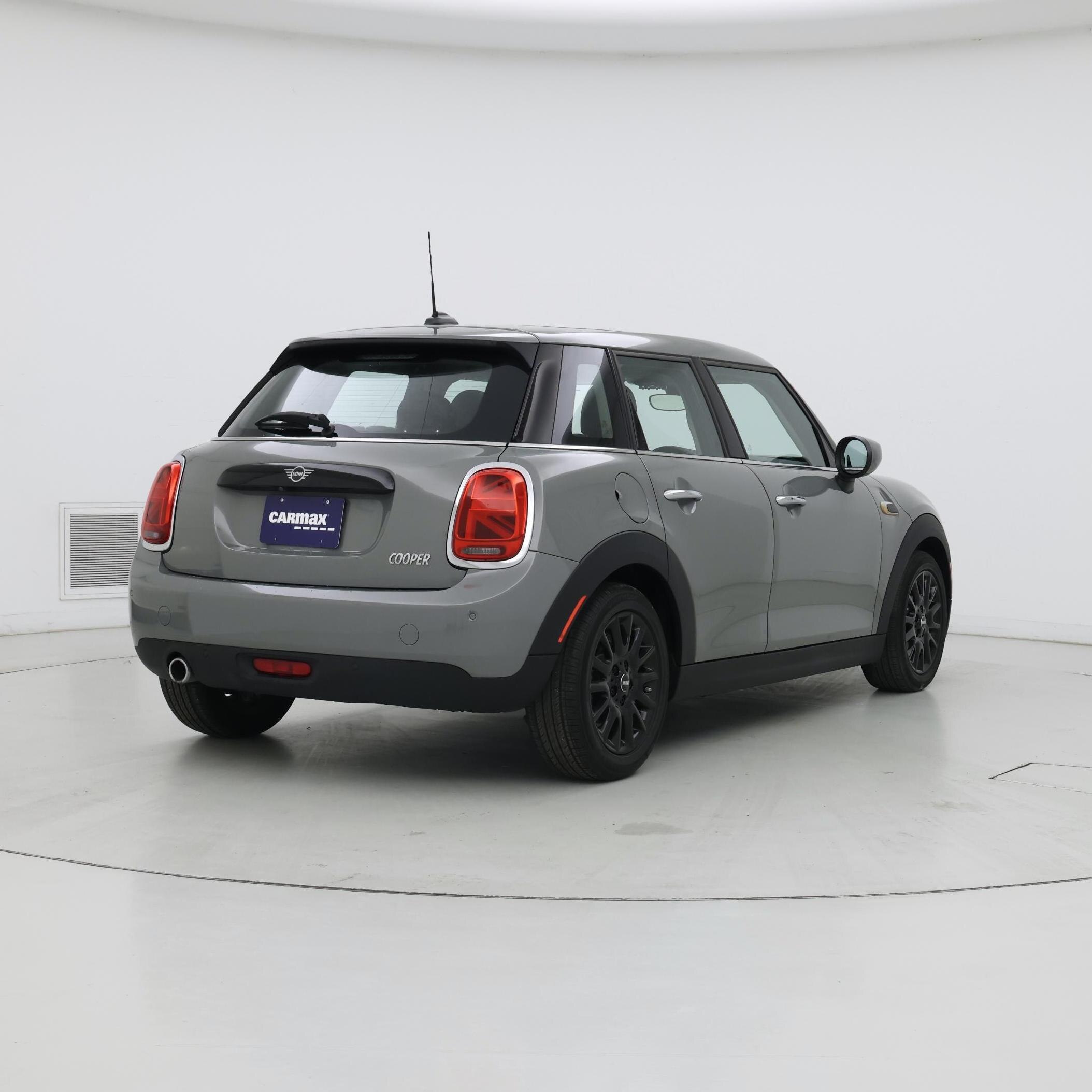 Thumbnail: 2020 MINI Cooper Hardtop - 8
