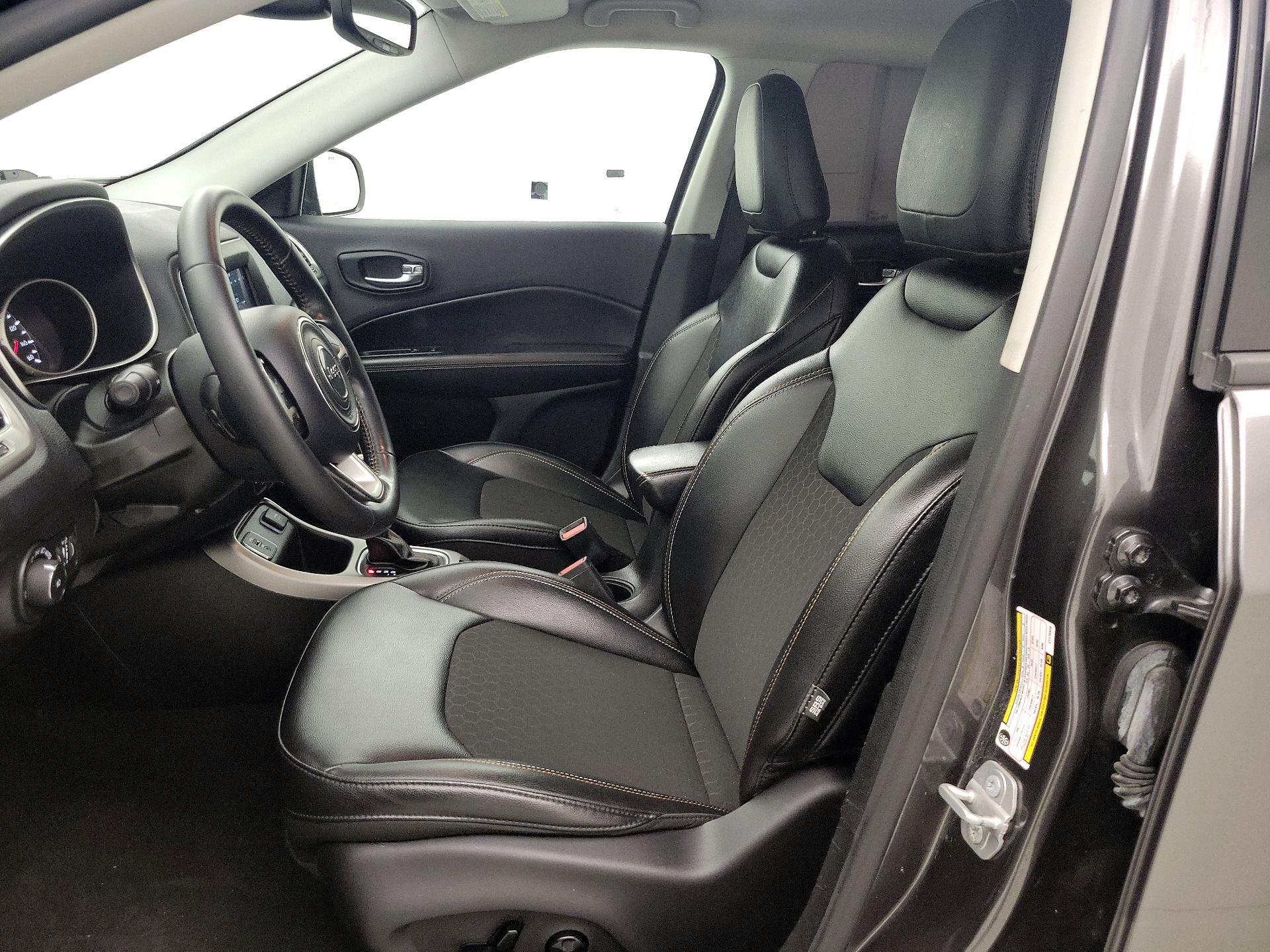 Thumbnail: 2020 Jeep Compass - 11