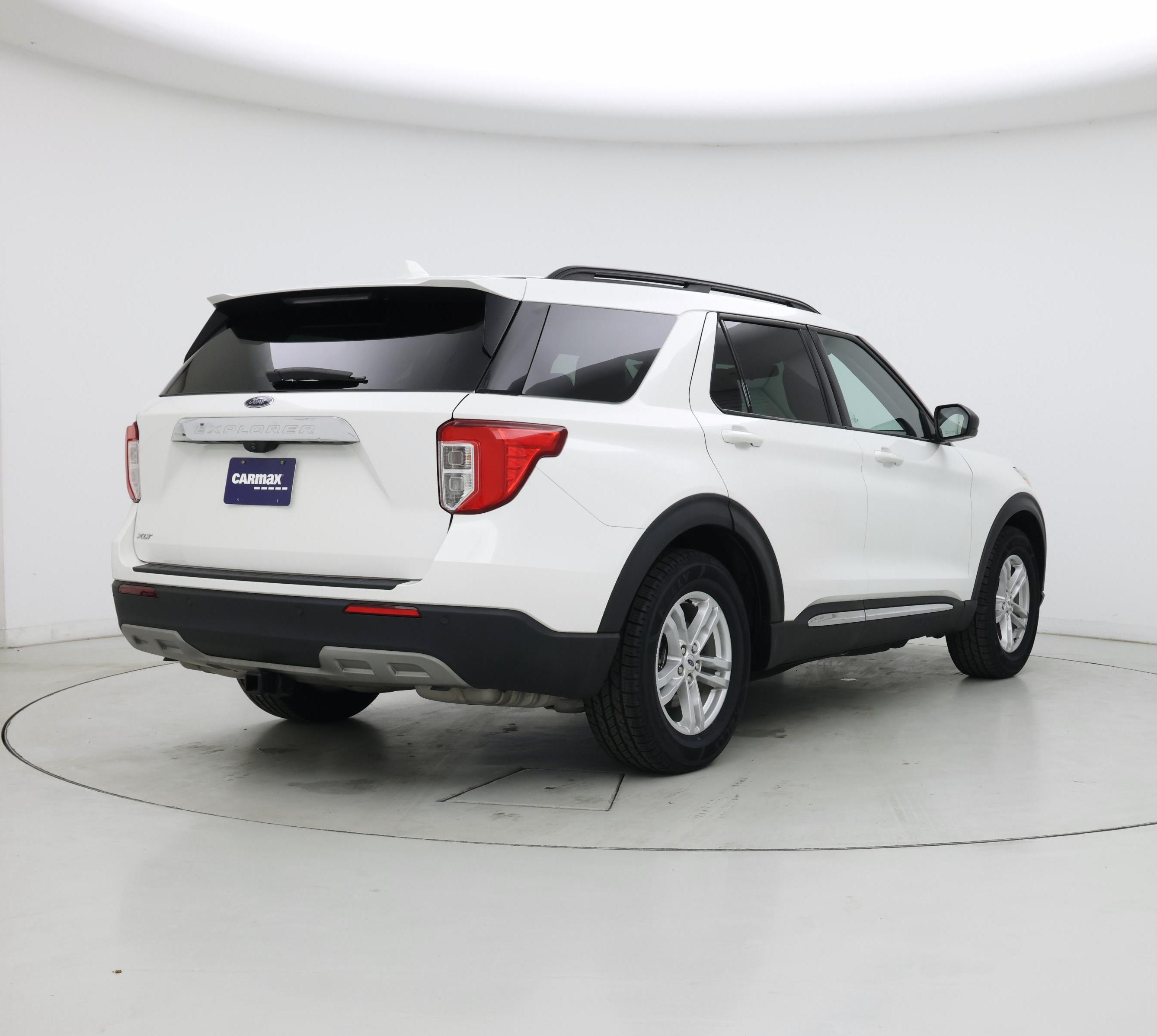 Thumbnail: 2022 Ford Explorer - 8
