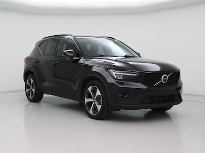2023 Volvo XC40 B4 Ultimate Dark Theme