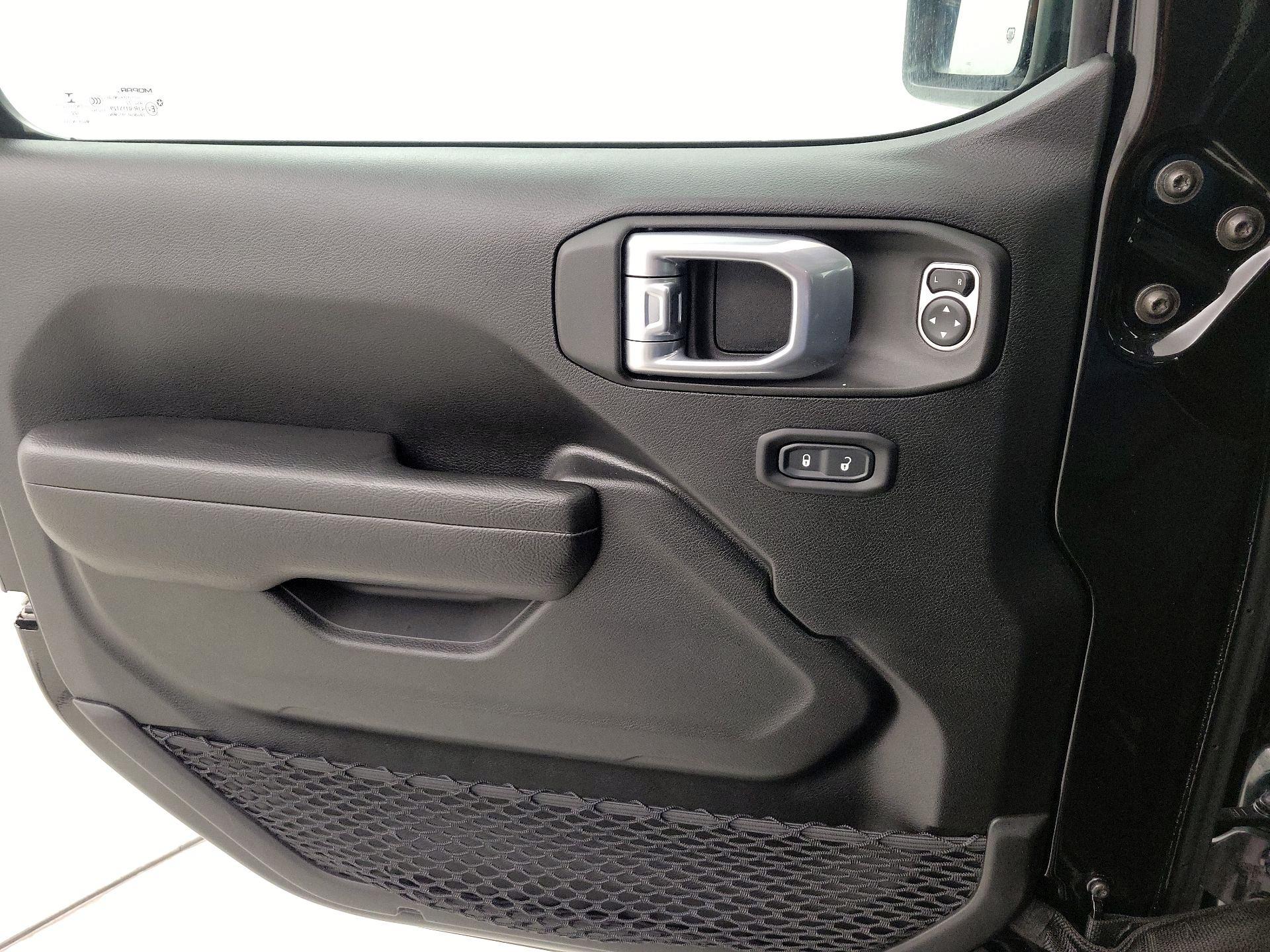 Thumbnail: 2023 Jeep Gladiator - 12