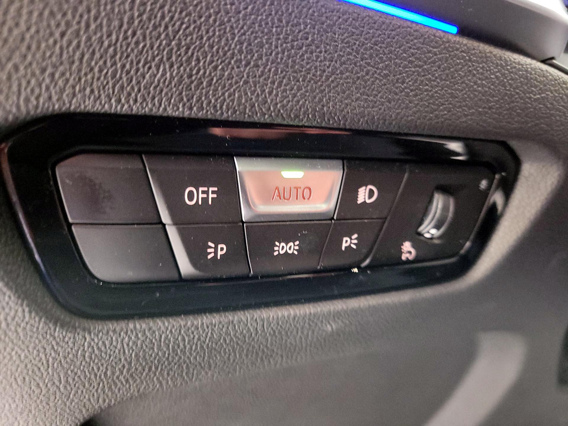 Thumbnail: 2022 BMW 3 Series - 13