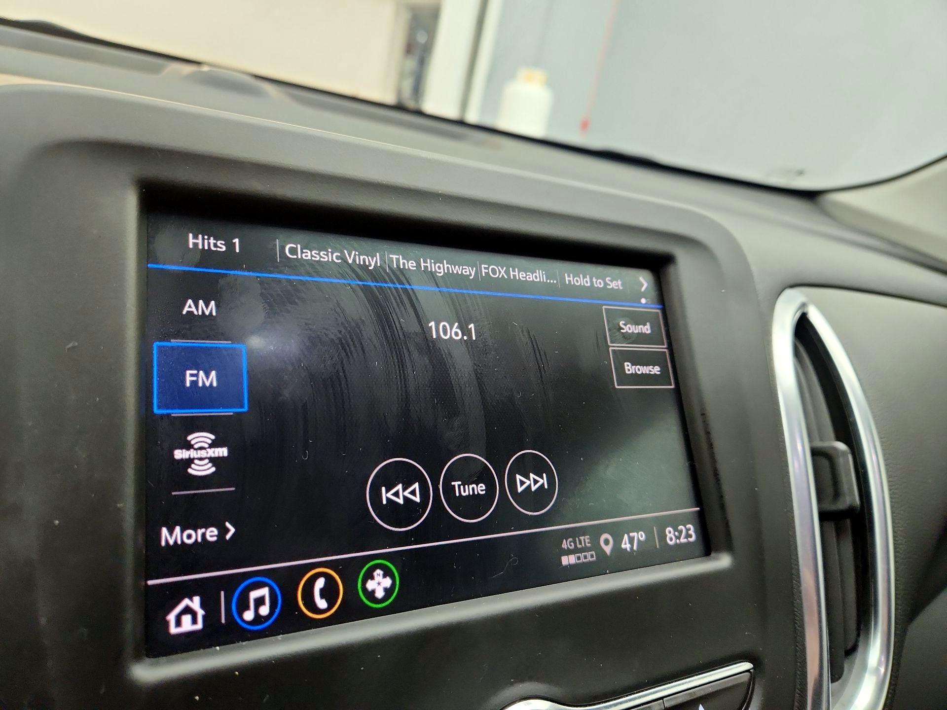 Thumbnail: 2022 Chevrolet Equinox - 15