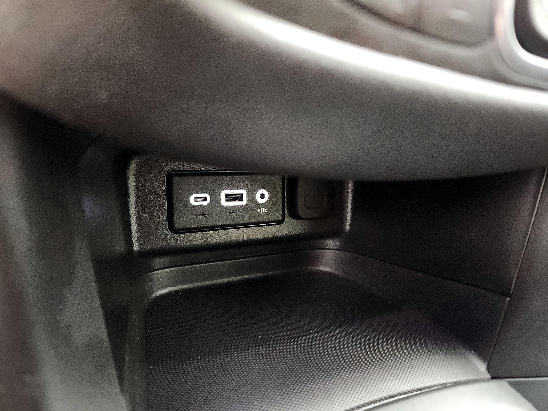 Thumbnail: 2022 Chevrolet Equinox - 18